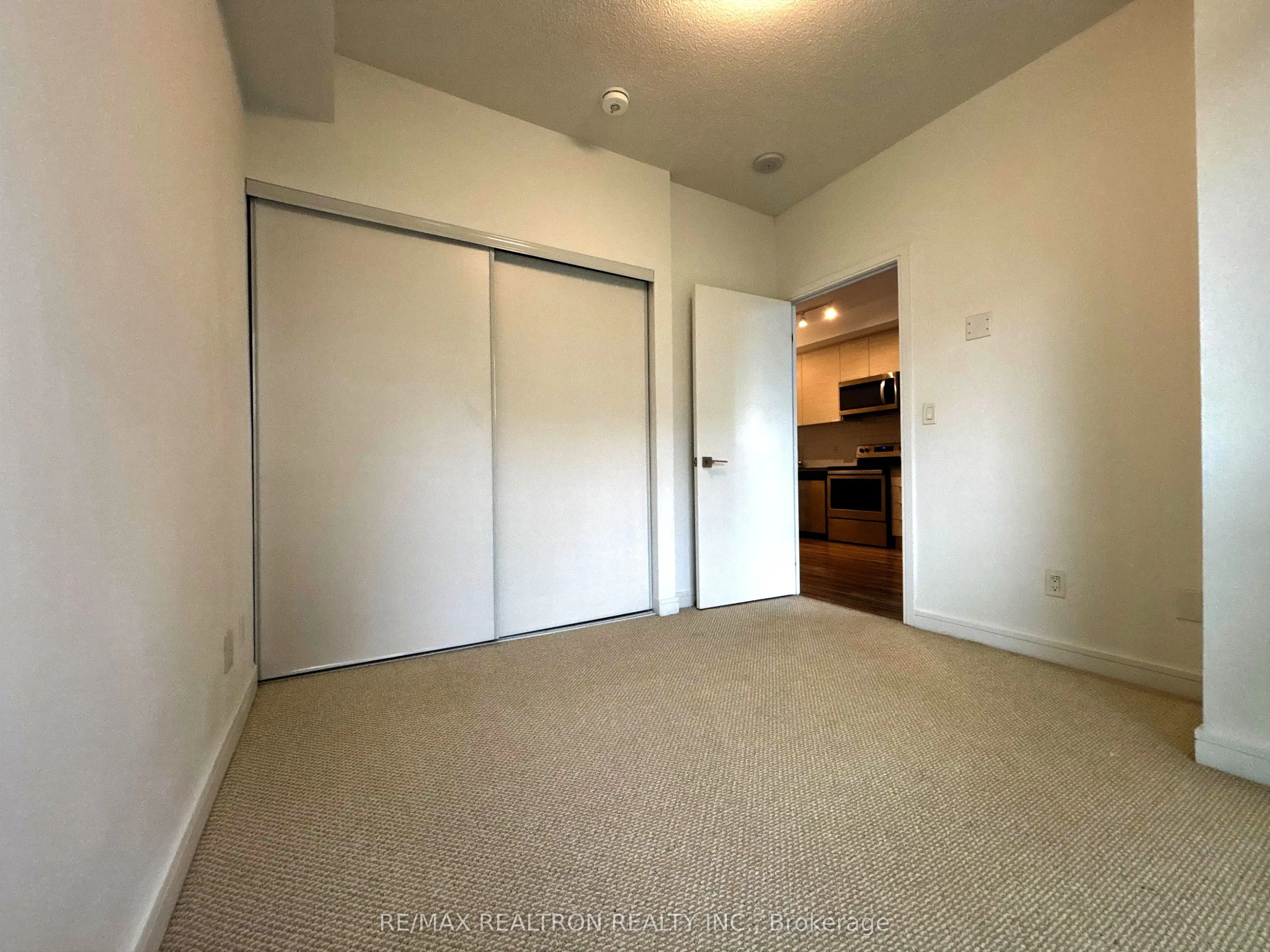 621 Sheppard Avenue E, #617