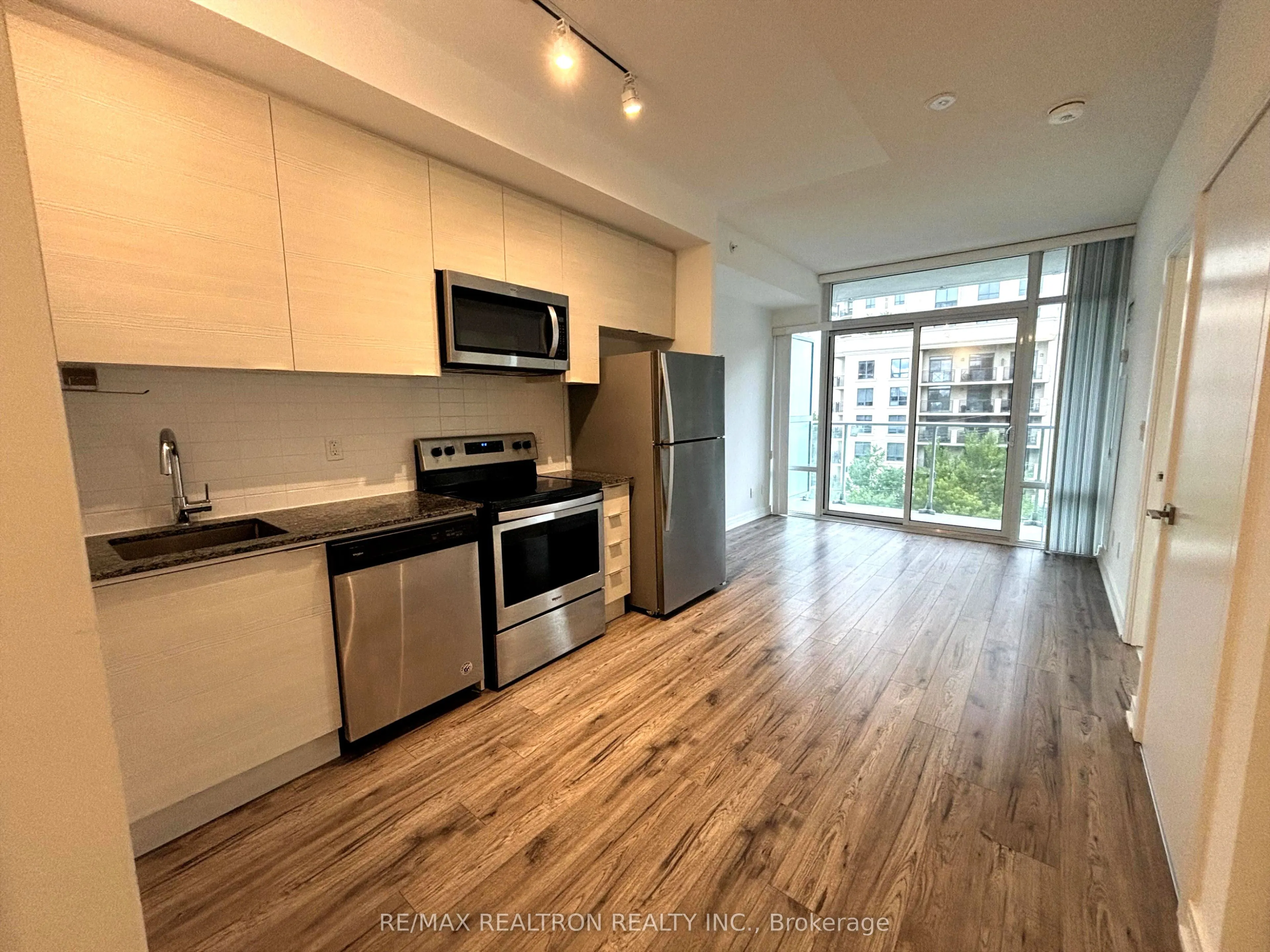 621 Sheppard Avenue E, #617