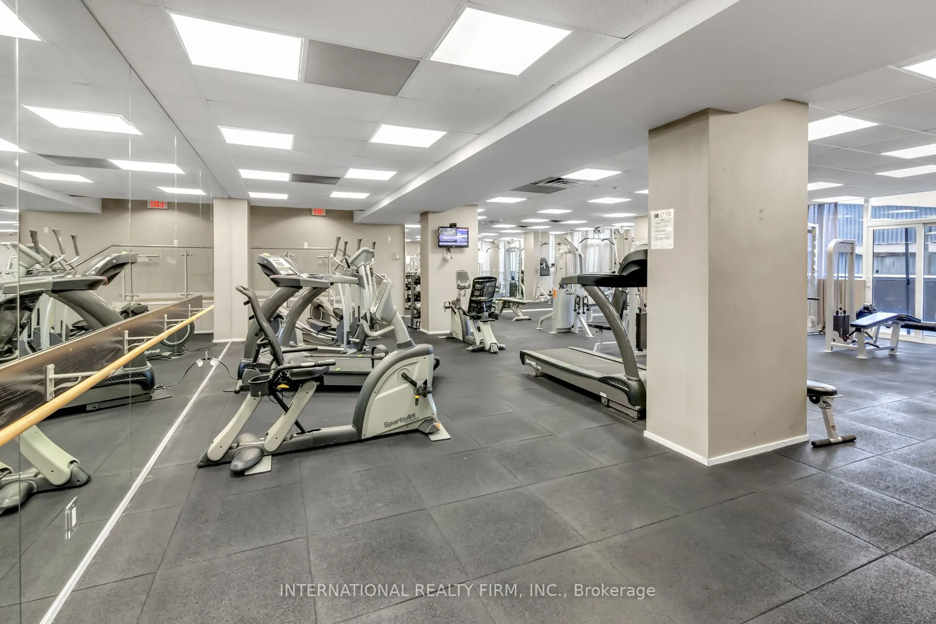 320 Richmond Street E #809