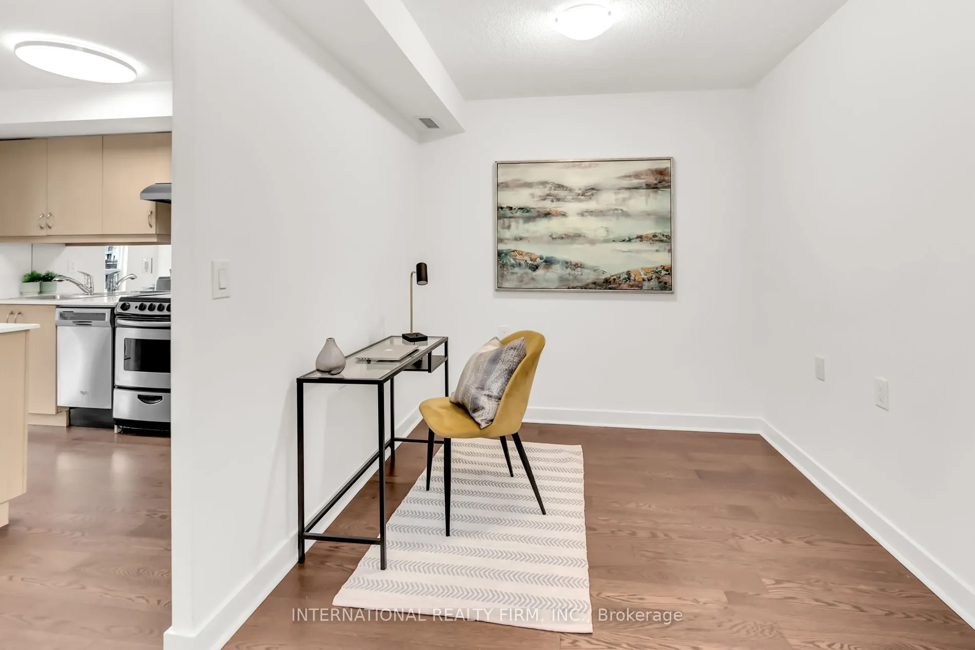 320 Richmond Street E #809