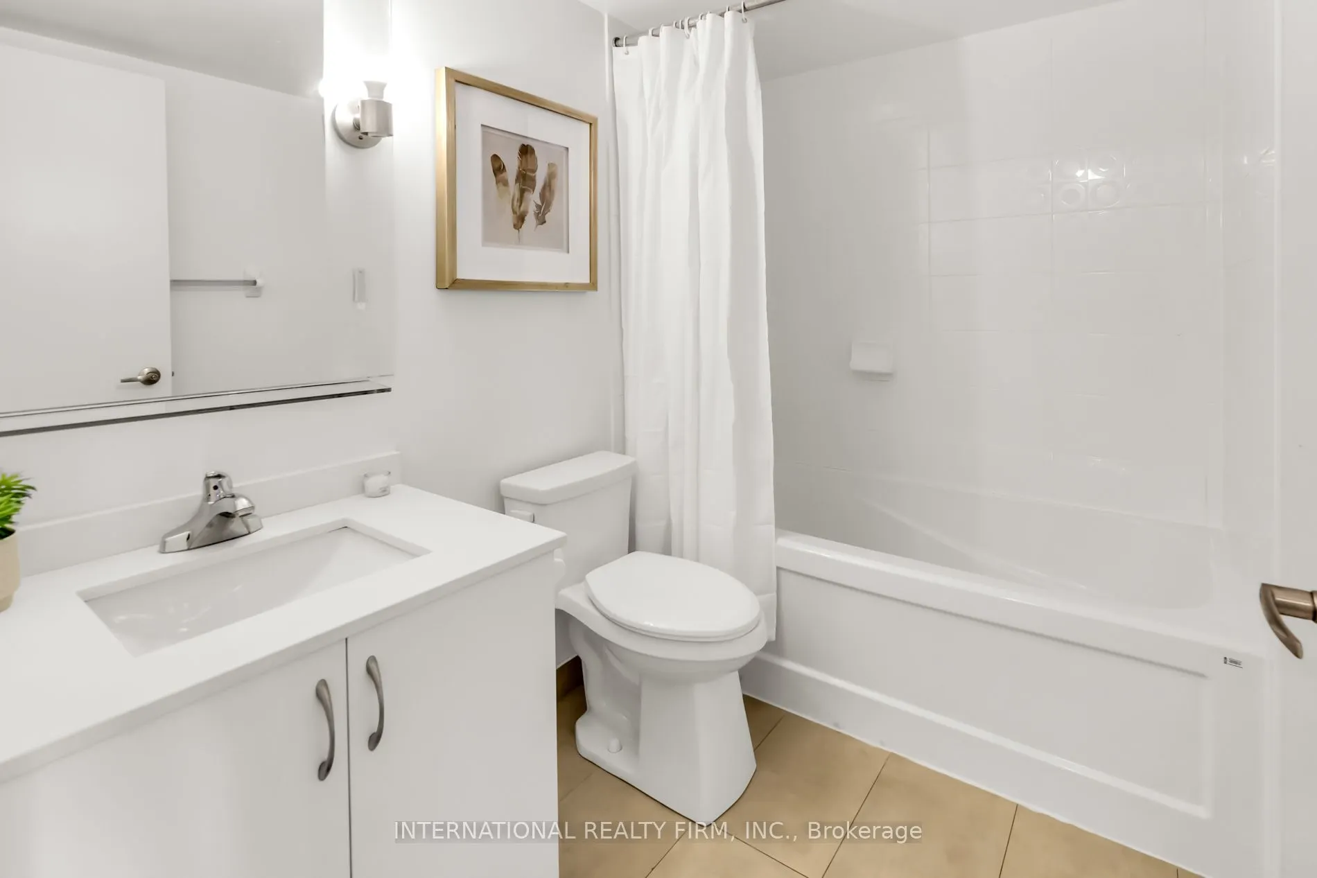 320 Richmond Street E #809