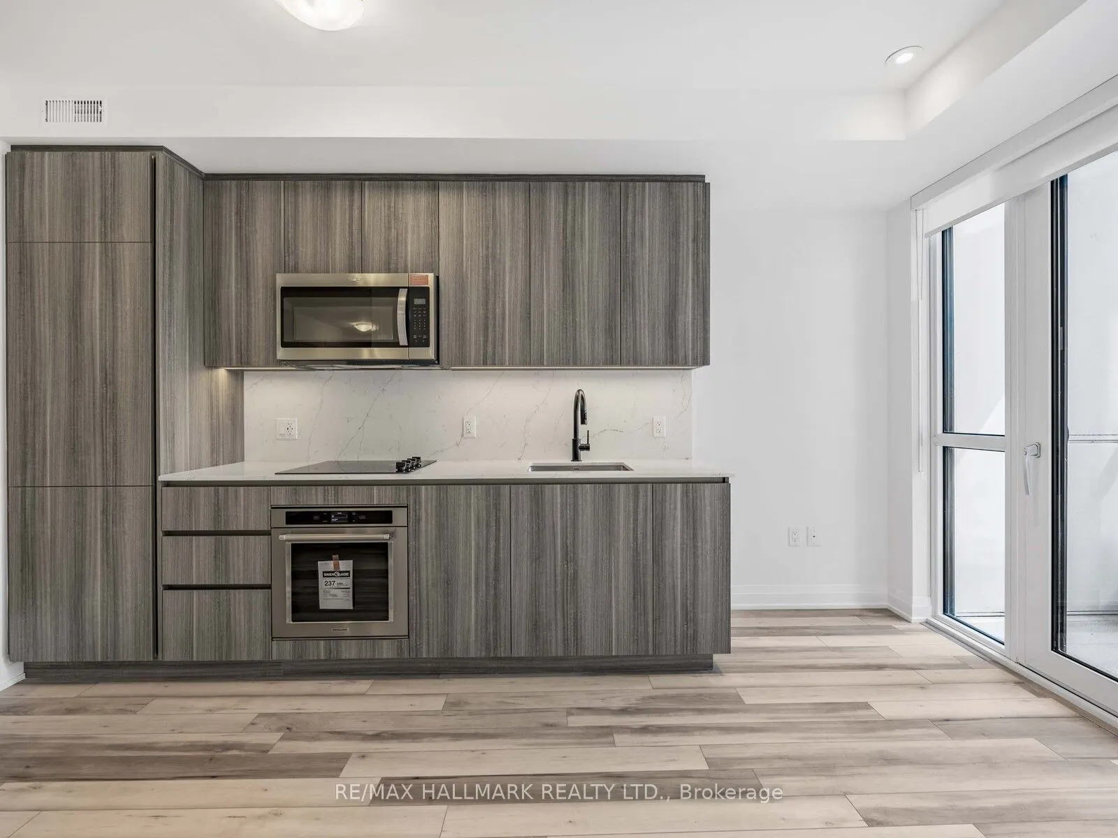 15 Richardson Street, #713