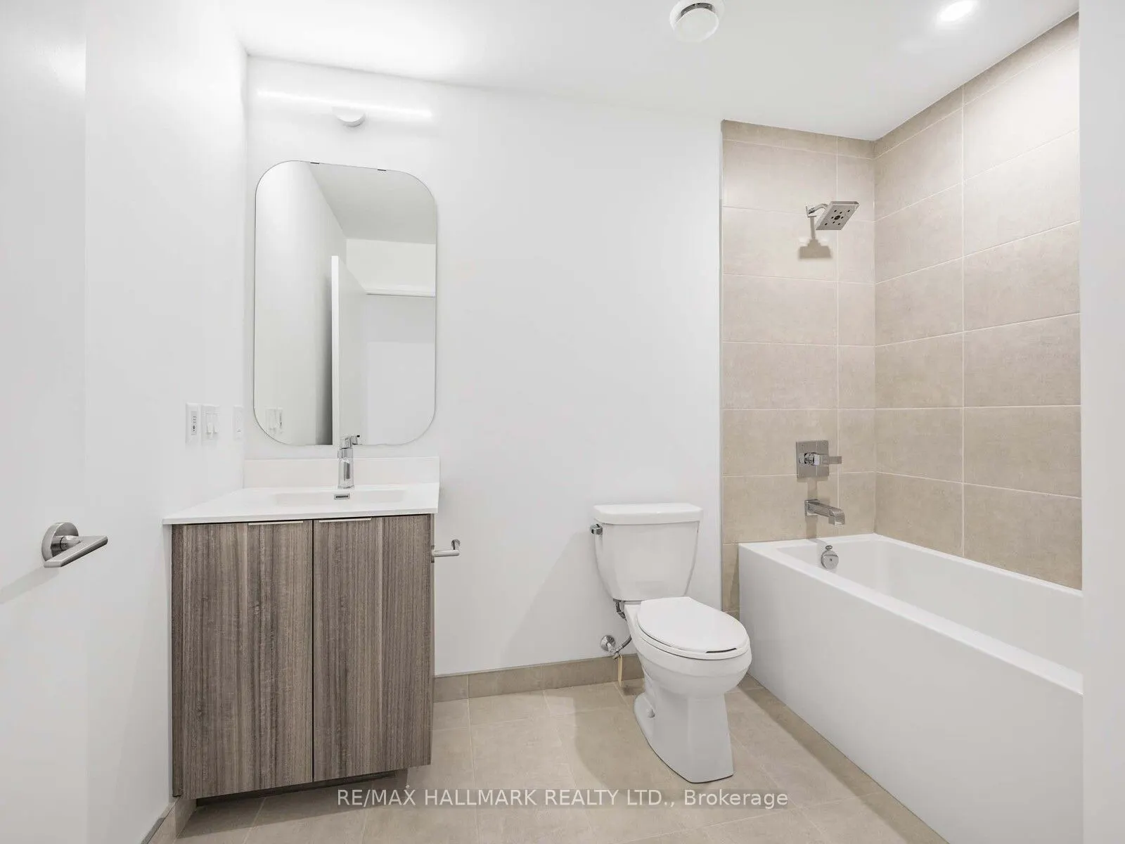 15 Richardson Street, #713