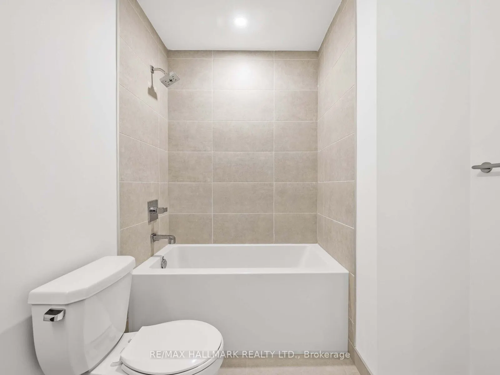 15 Richardson Street, #713