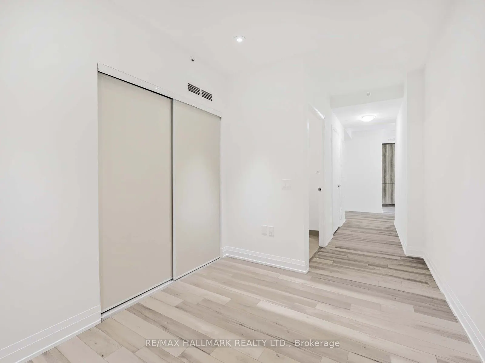 15 Richardson Street, #713