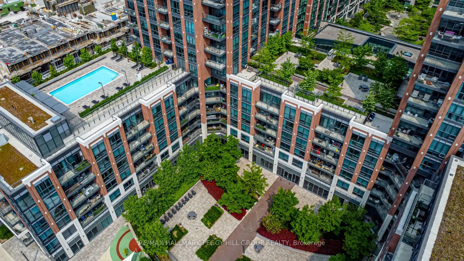 31 Tippett Road, #460
