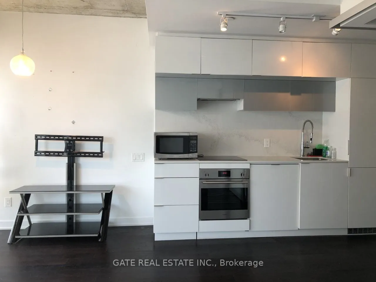 185 Roehampton Avenue, #1802