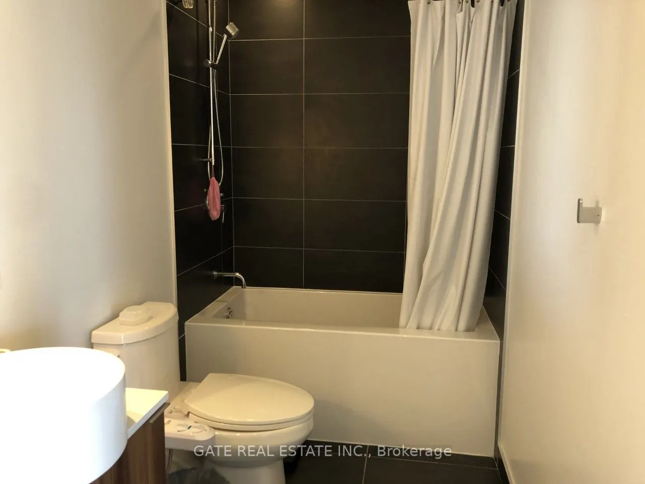 185 Roehampton Avenue, #1802
