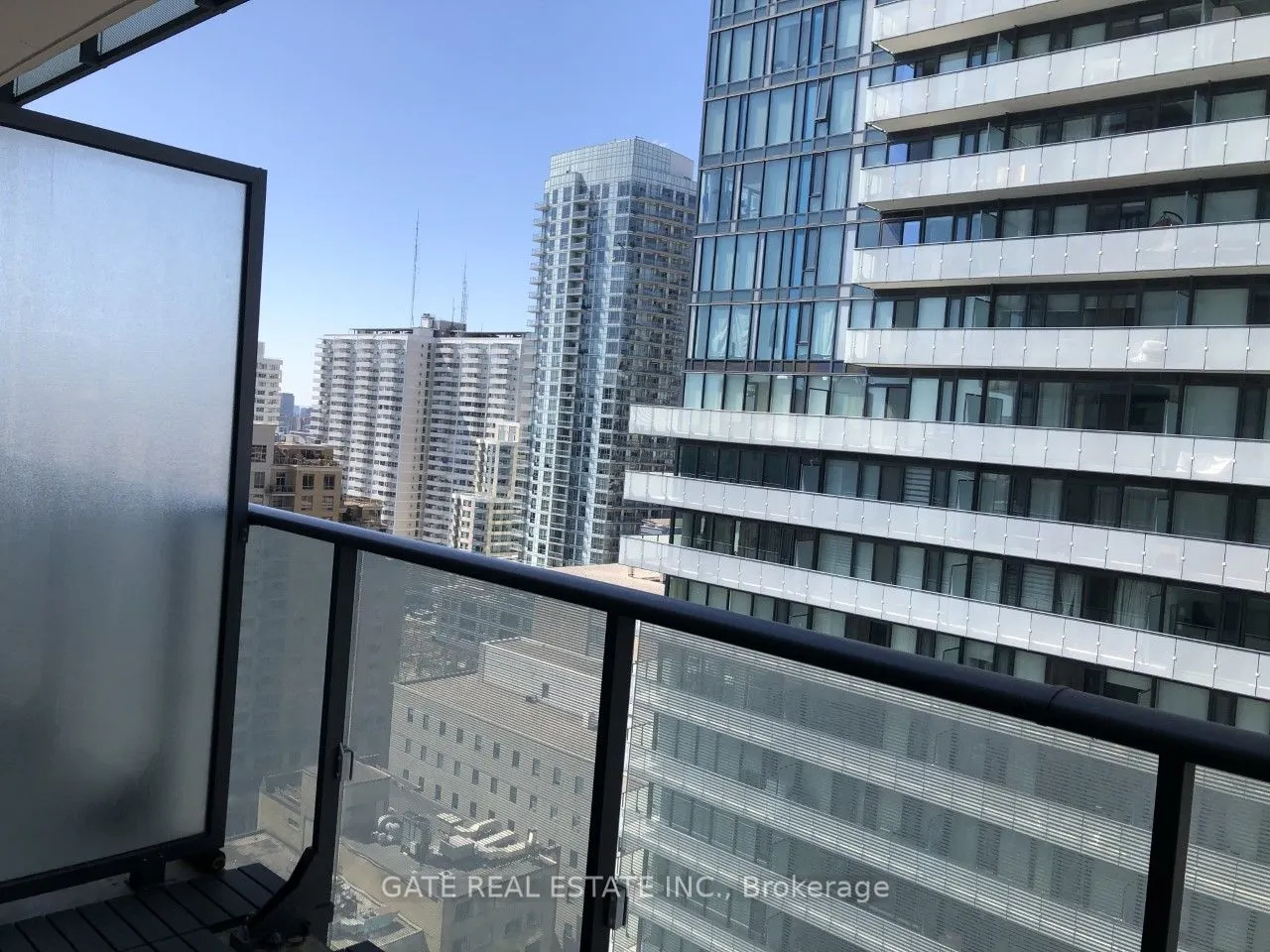 185 Roehampton Avenue, #1802