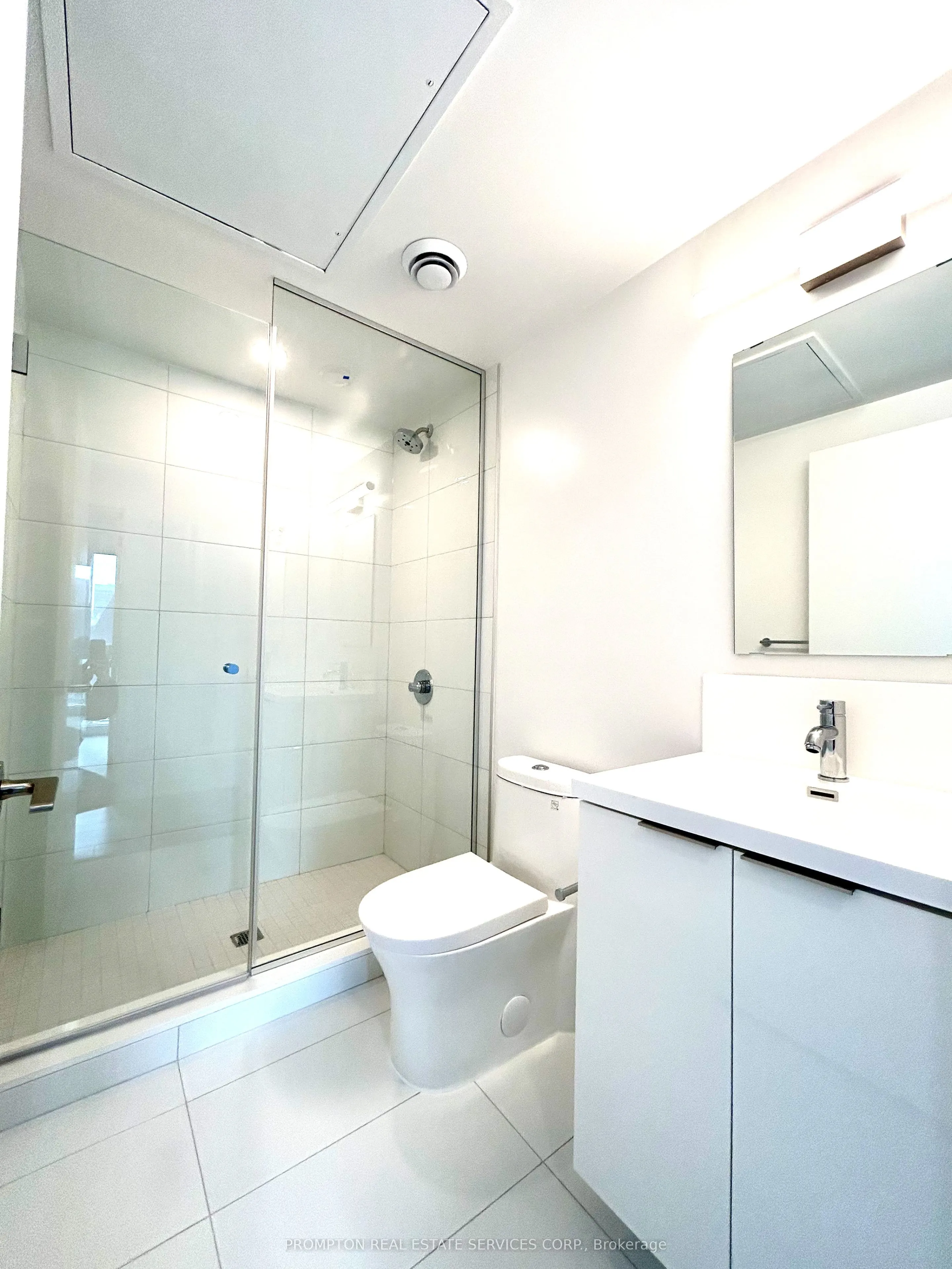 230 Simcoe Street, #2714
