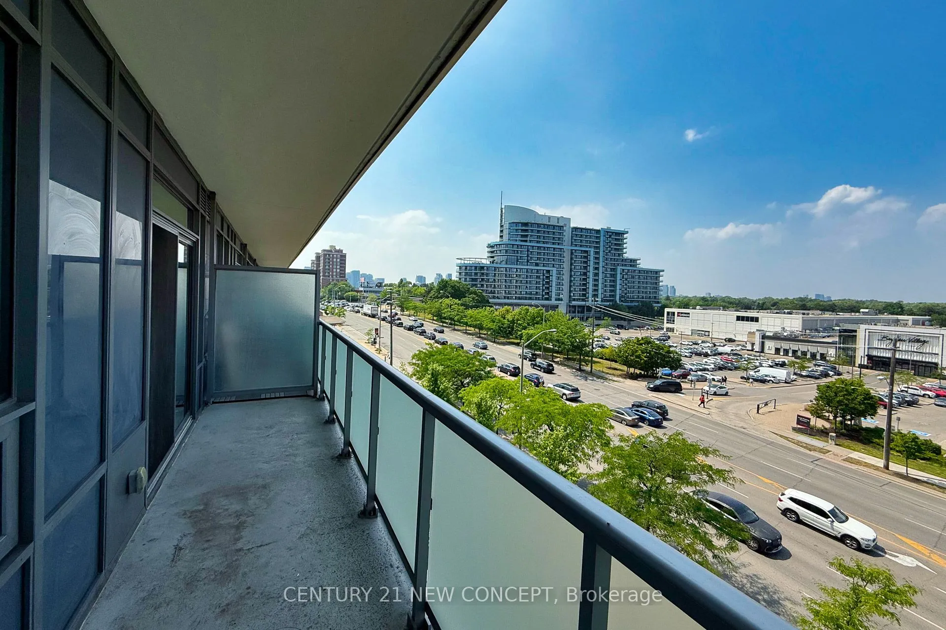 7 Kenaston Gardens, #323