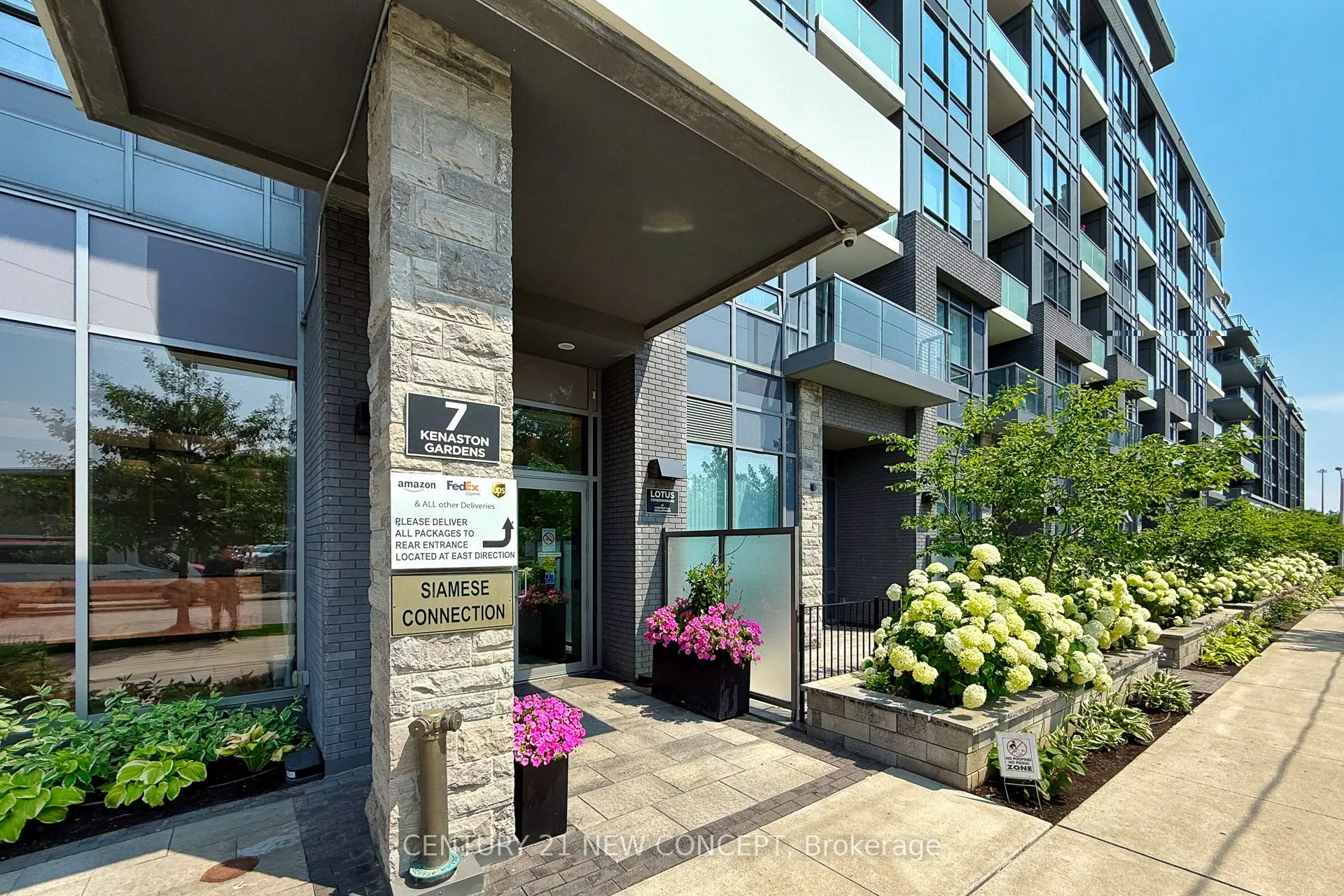7 Kenaston Gardens, #323