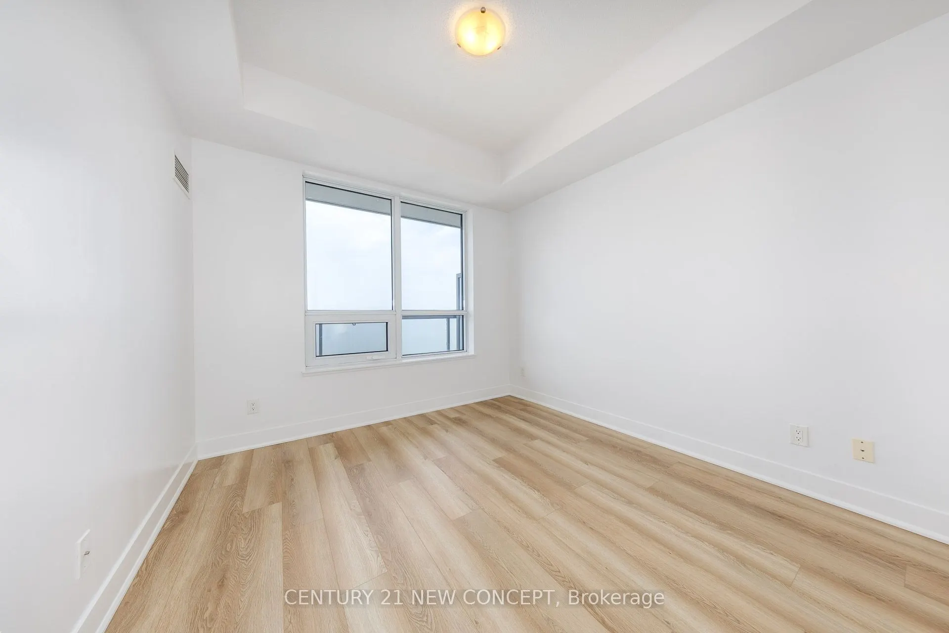 7 Kenaston Gardens, #323