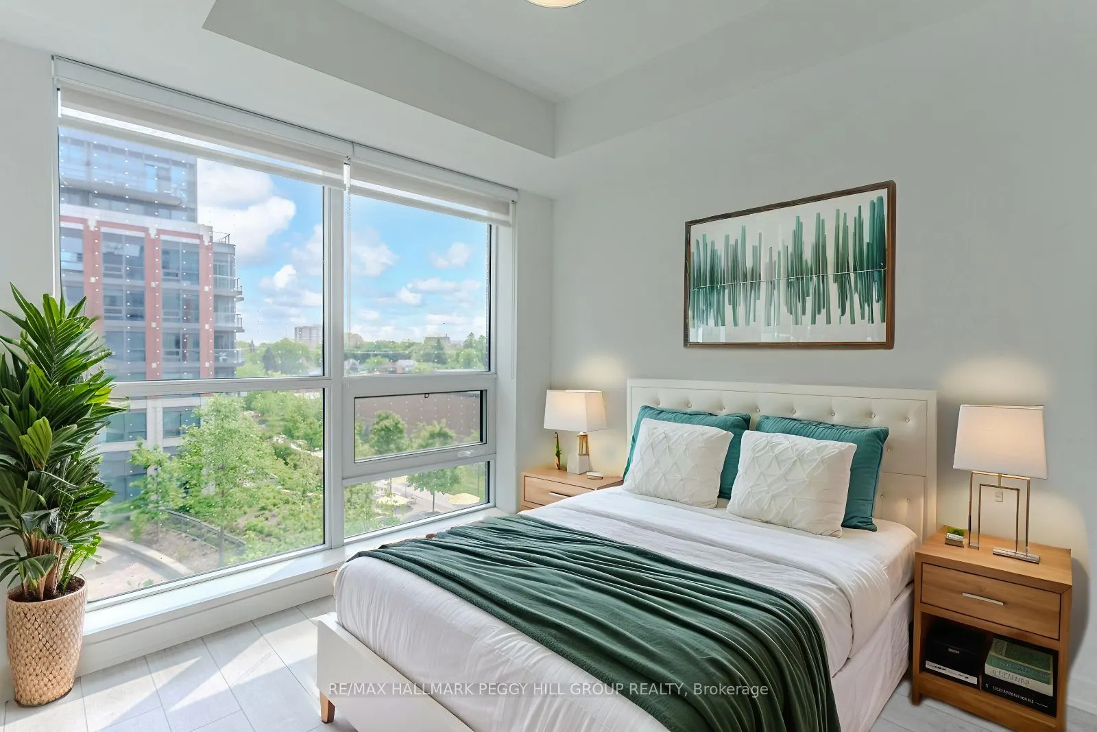 31 Tippett Road, #460