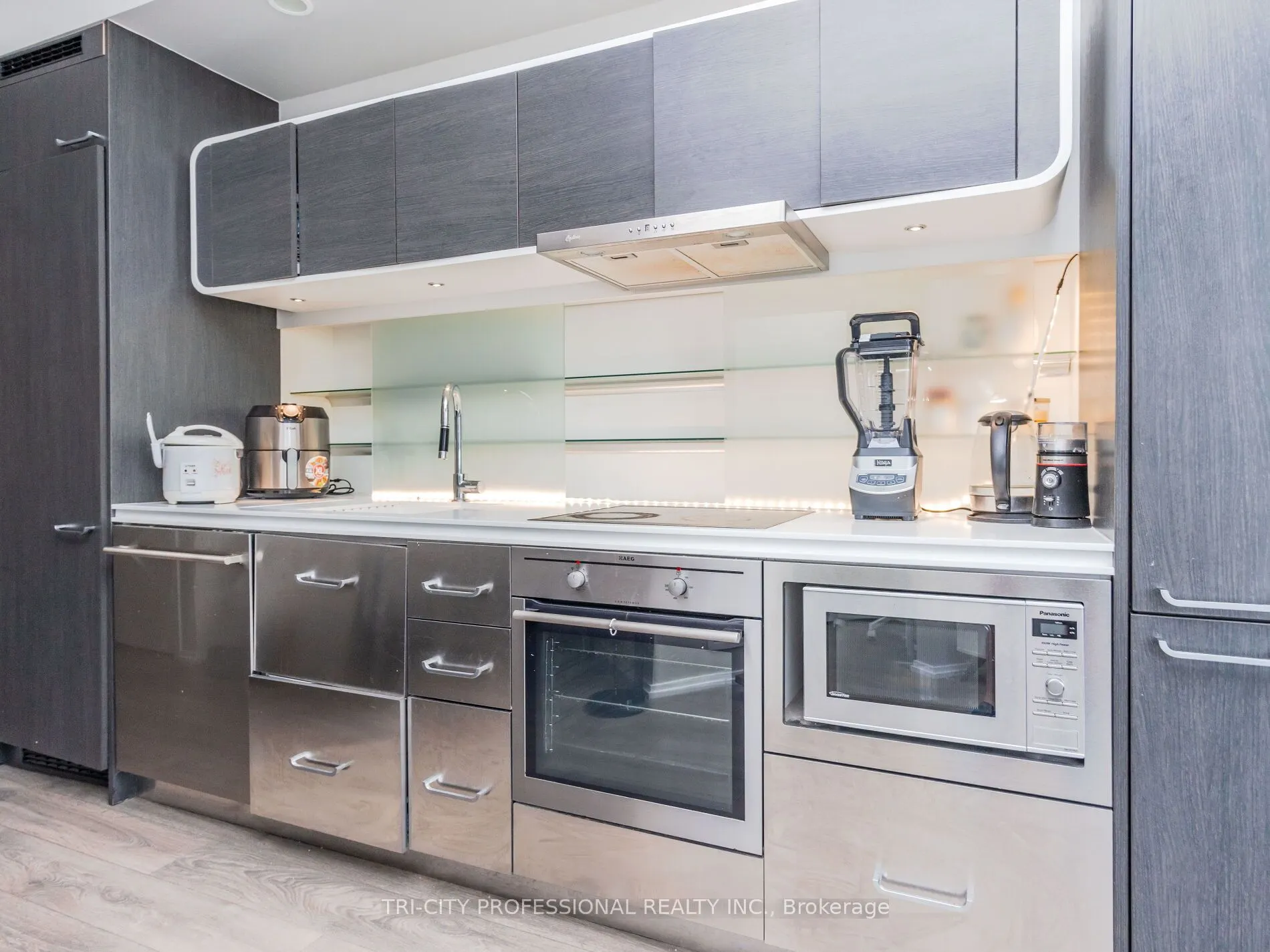 45 Charles Street E, #709
