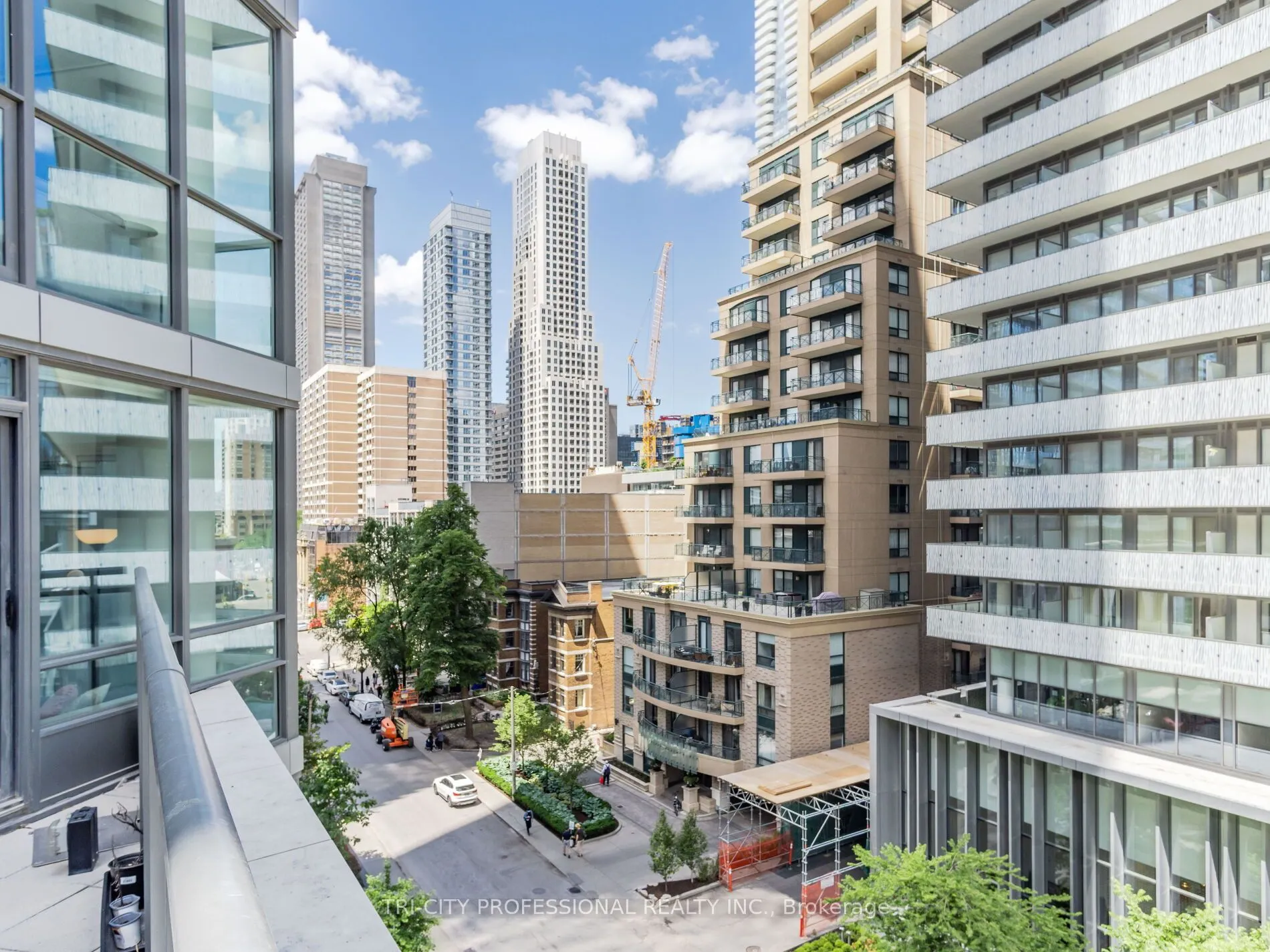 45 Charles Street E, #709