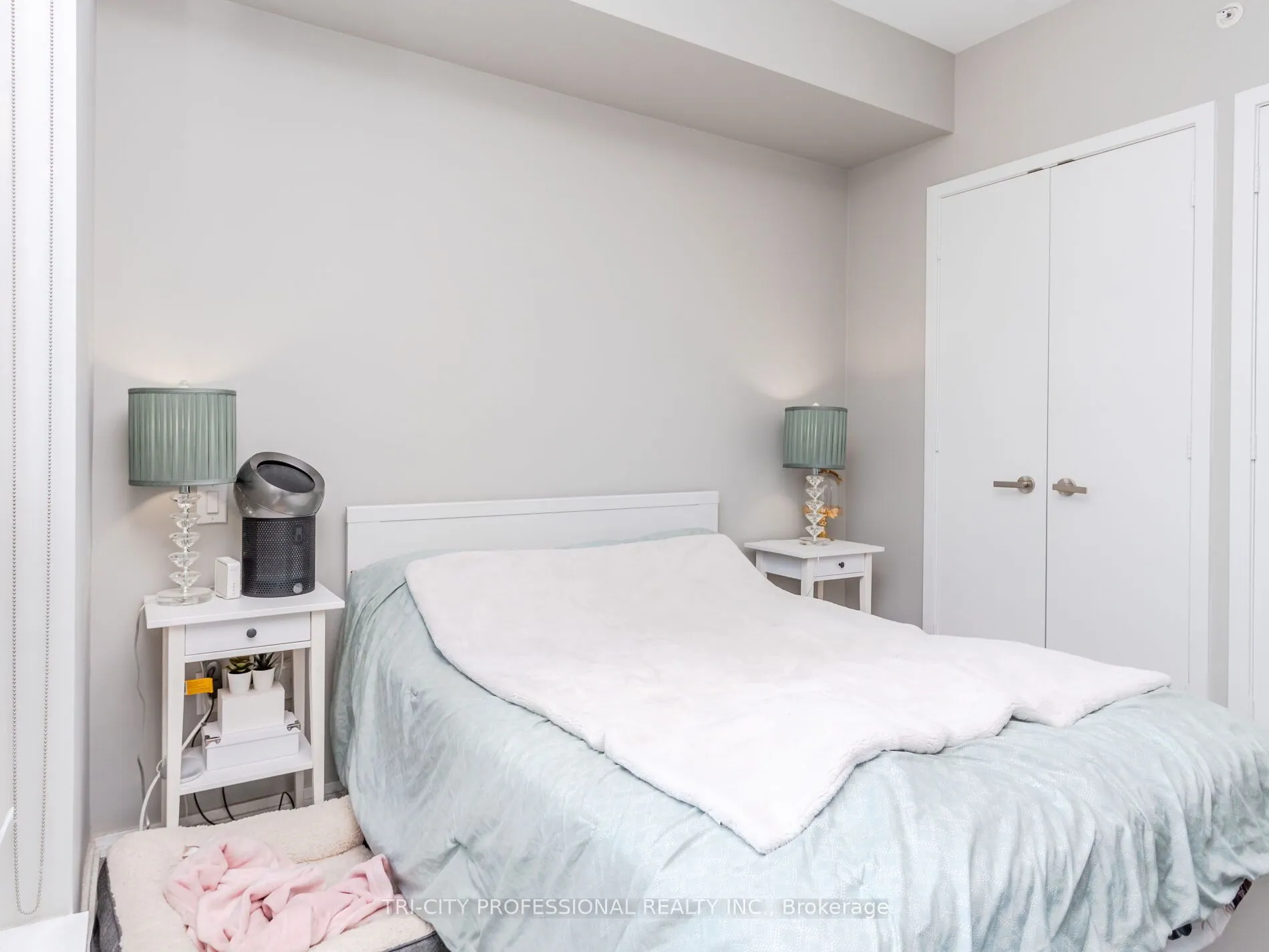 45 Charles Street E, #709