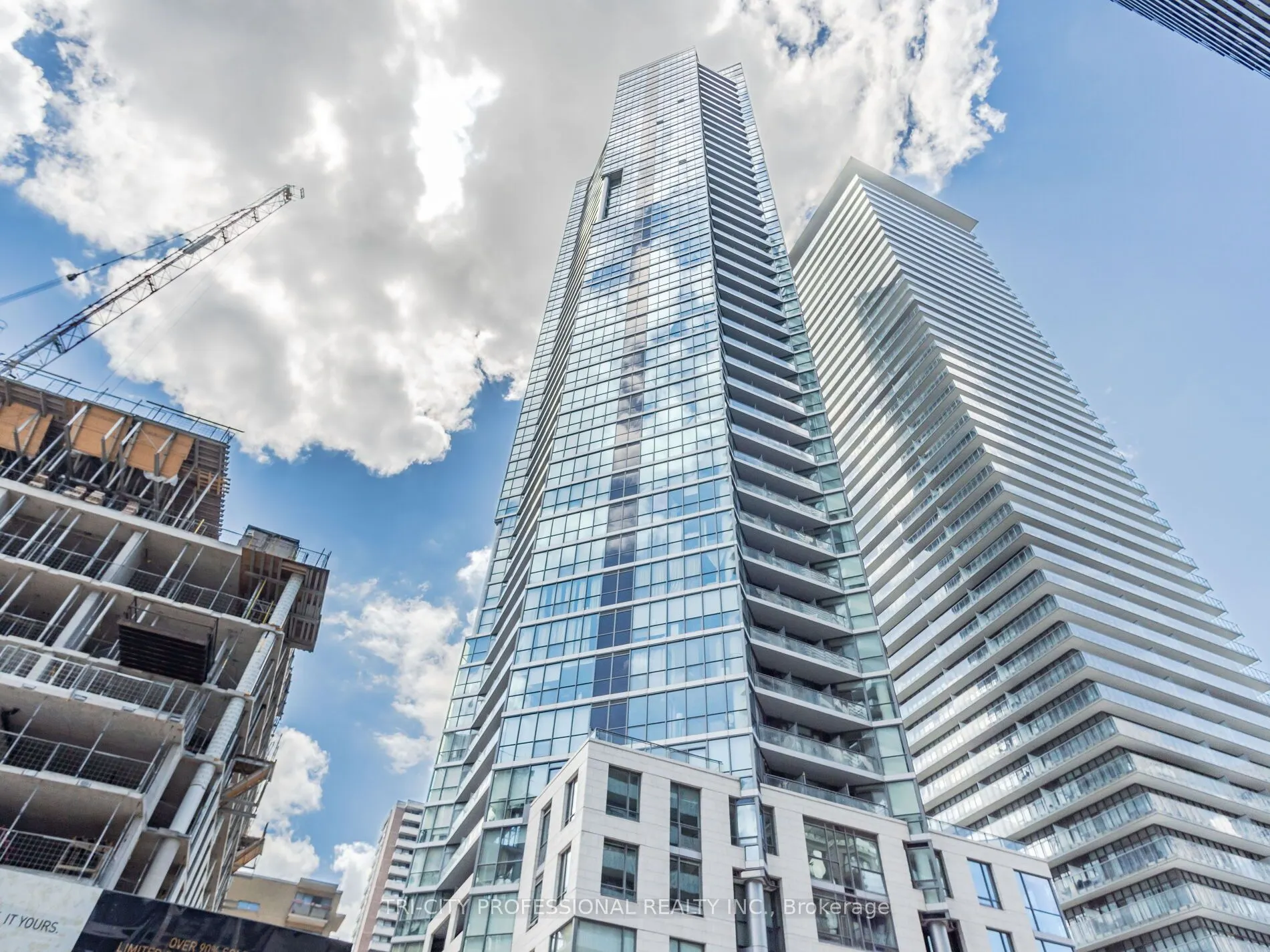 45 Charles Street E, #709