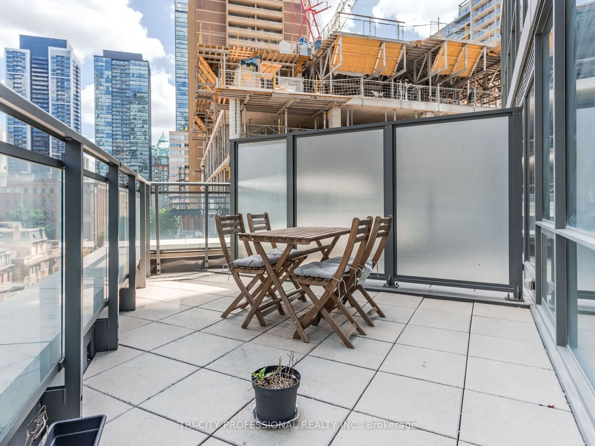 45 Charles Street E, #709