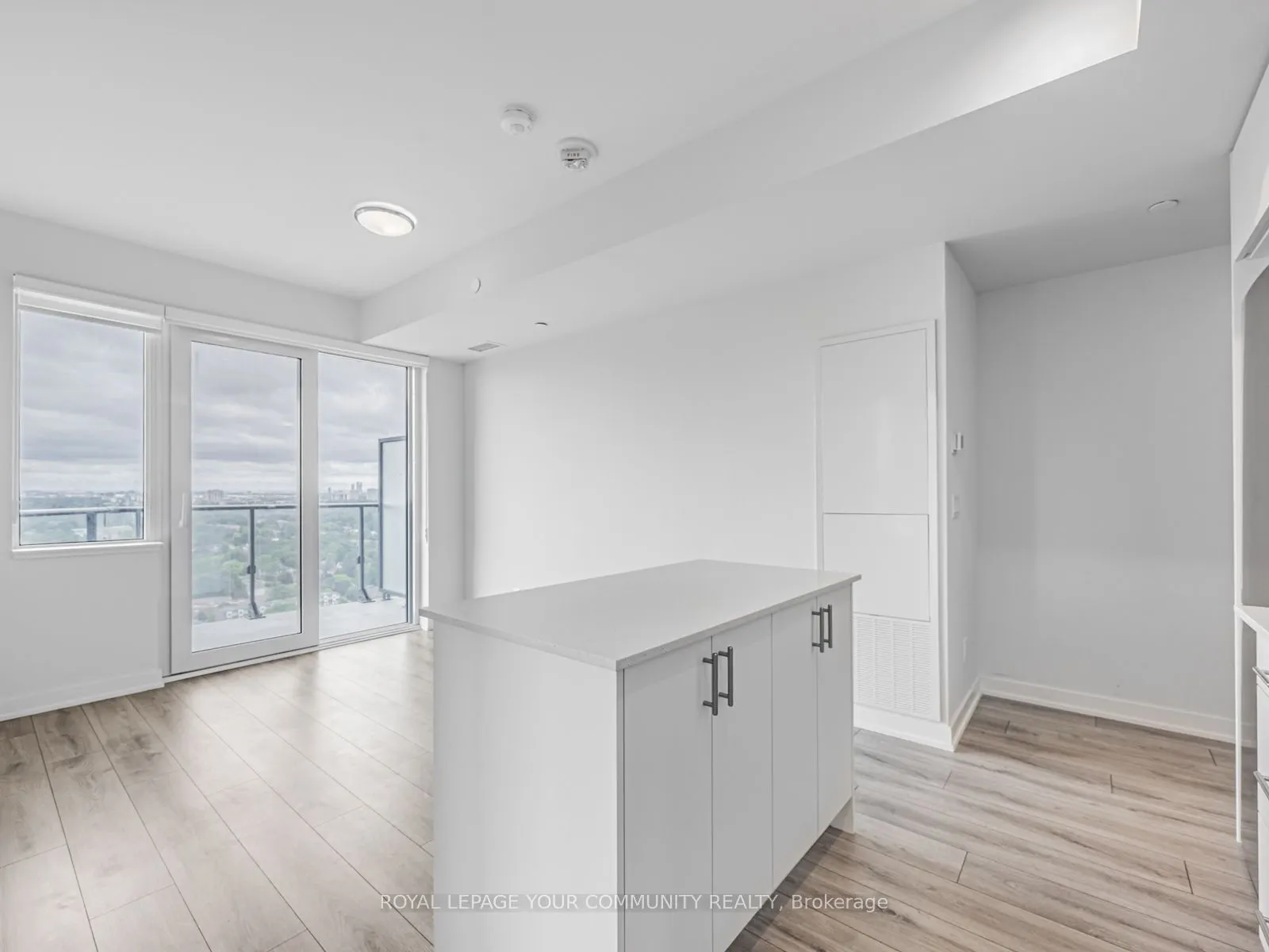 15 Ellerslie Avenue #2405