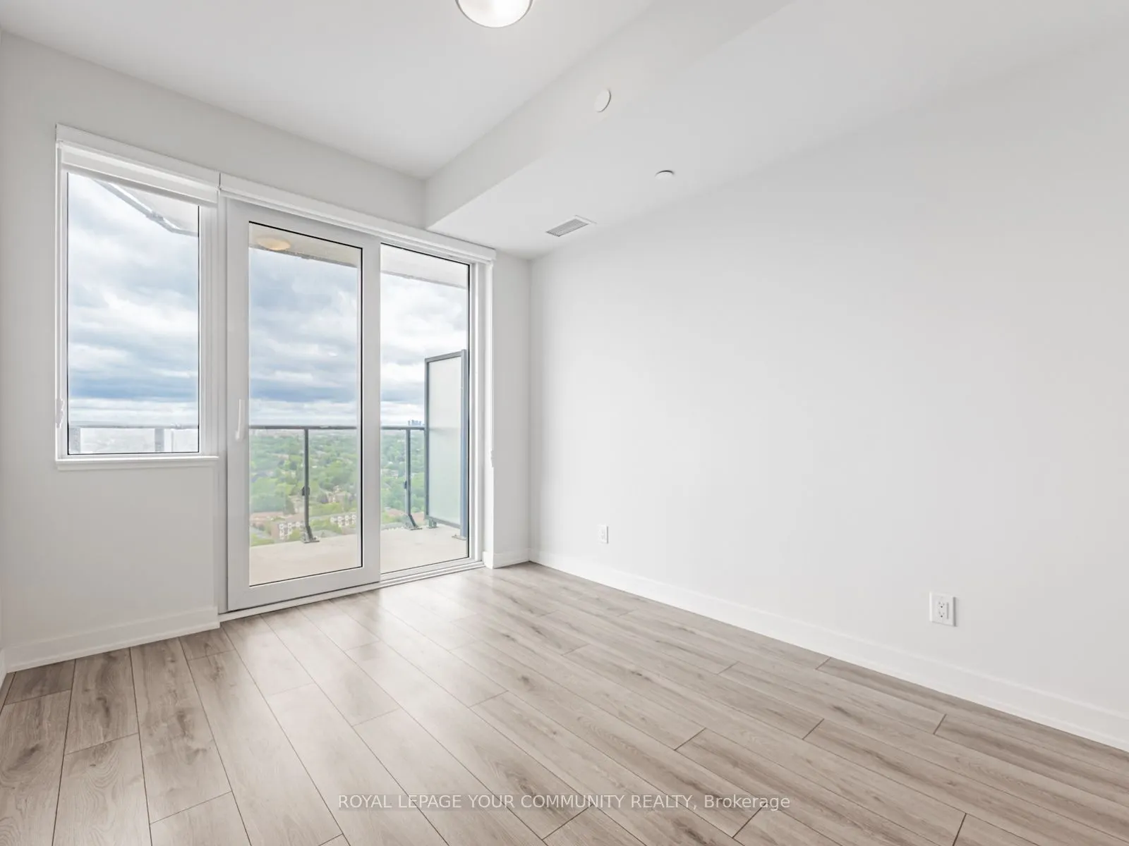 15 Ellerslie Avenue #2405