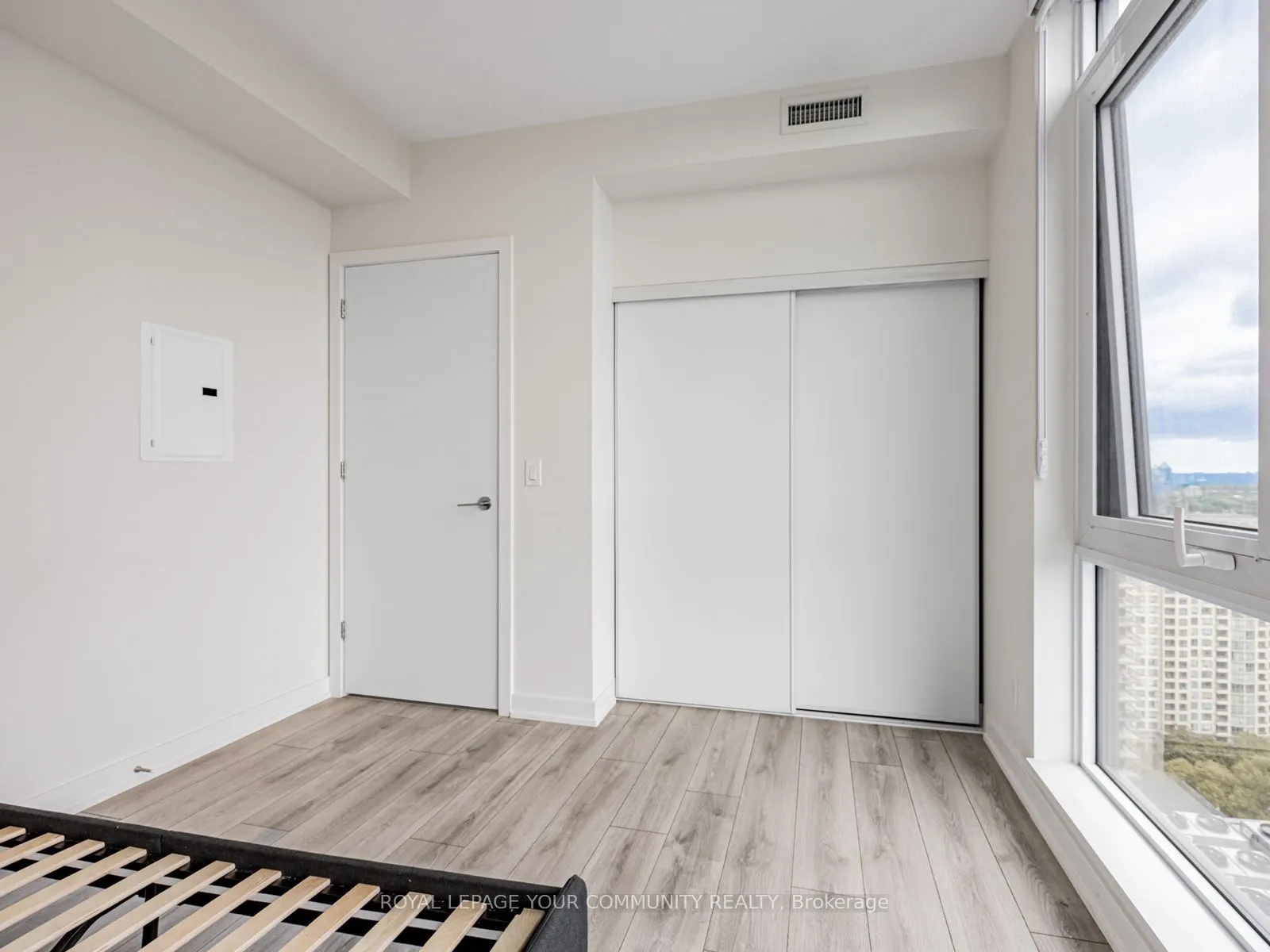 15 Ellerslie Avenue #2405
