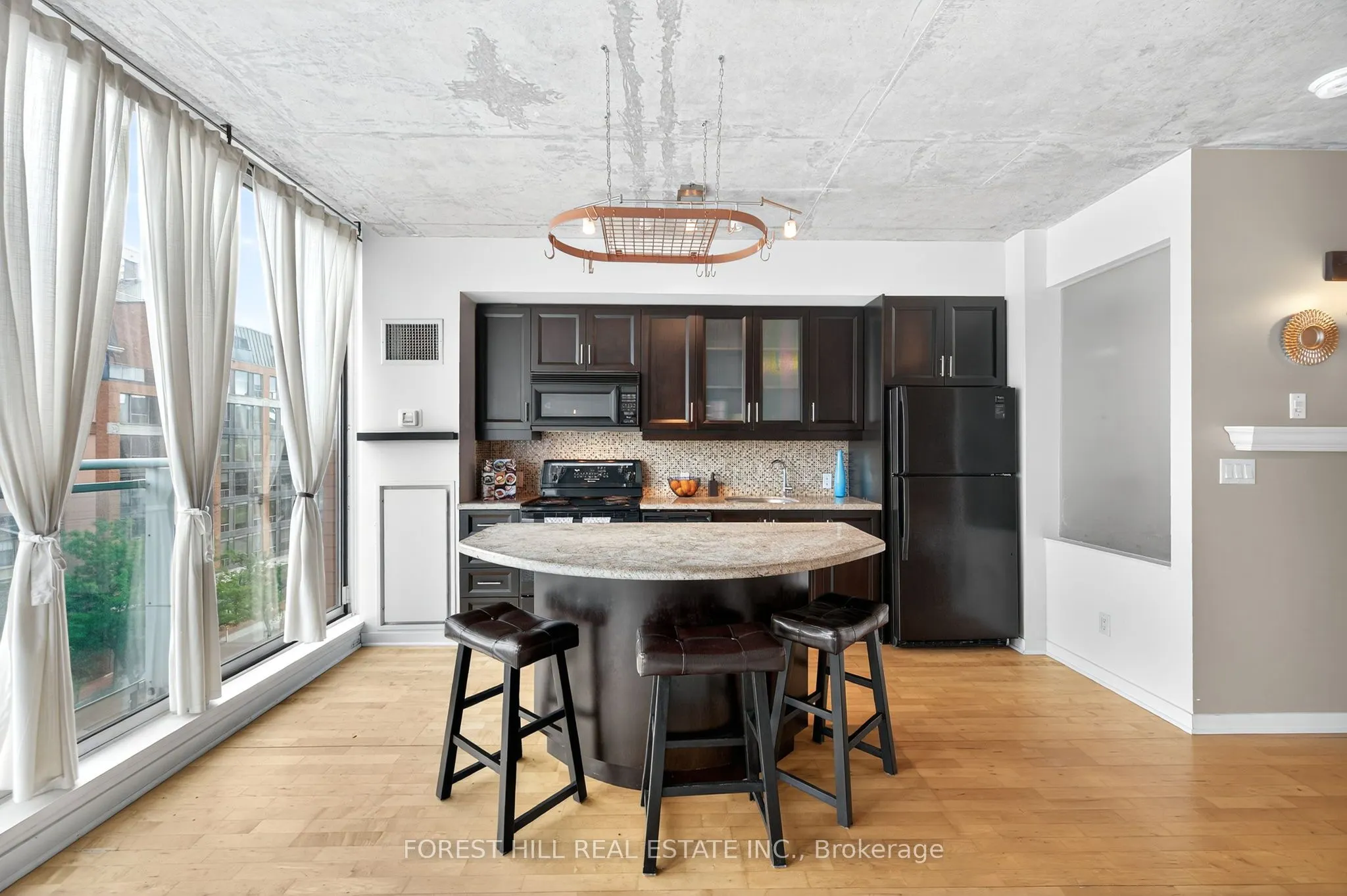 301 Markham Street, #505