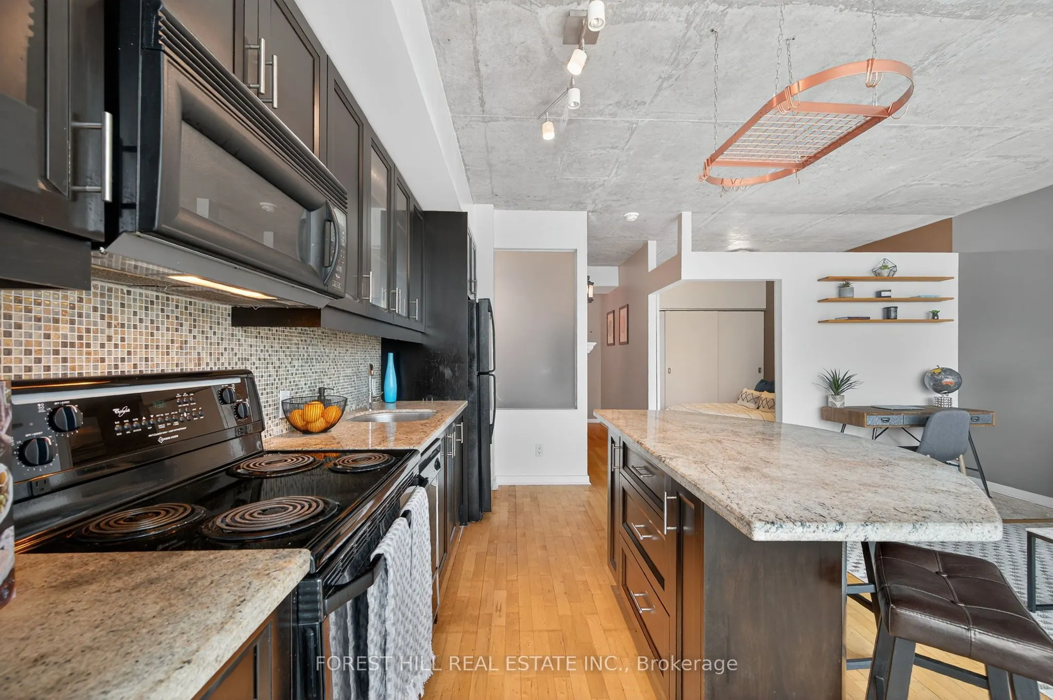 301 Markham Street, #505