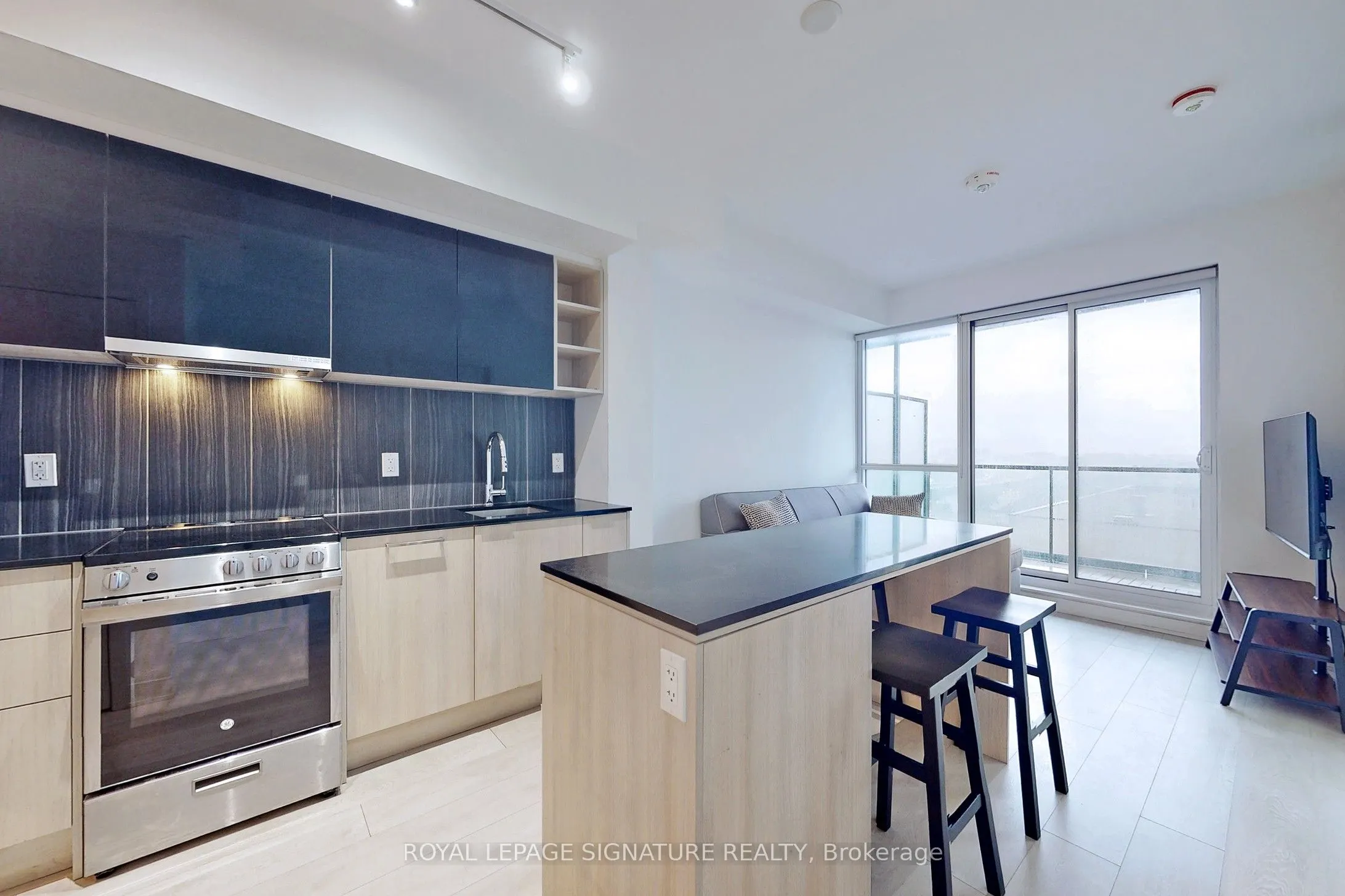 31 Tippett Road, #1517