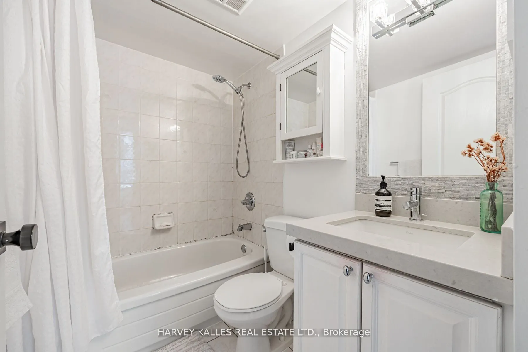 5 Rosehill Avenue #910