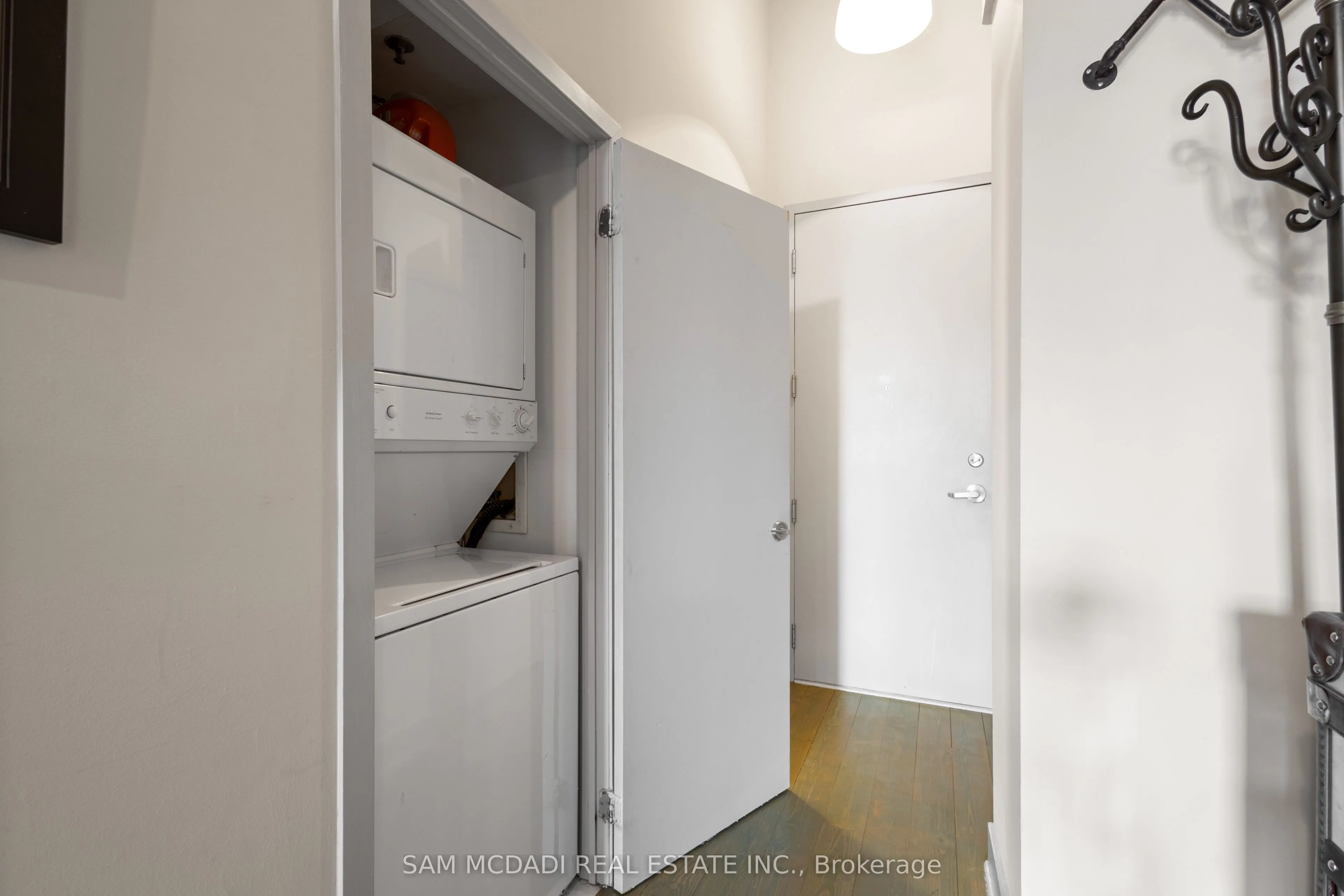 183 Dovercourt Road, #204