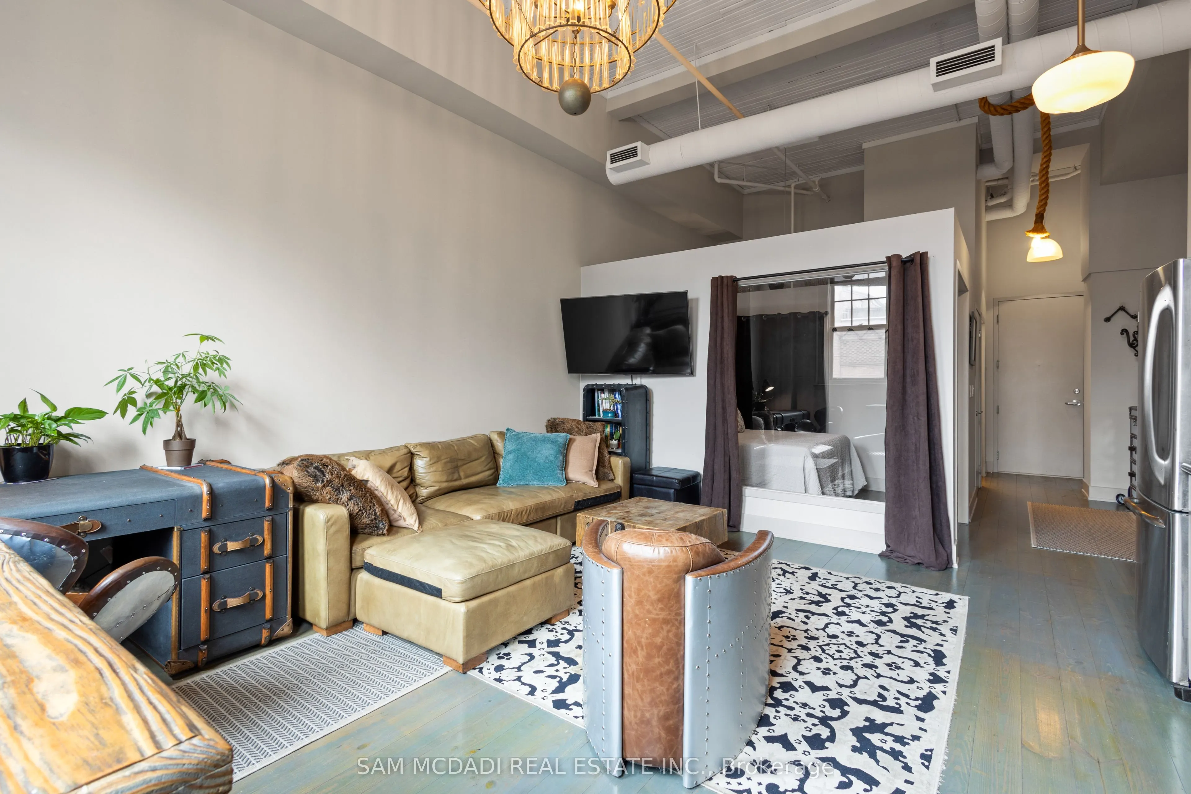 183 Dovercourt Road, #204