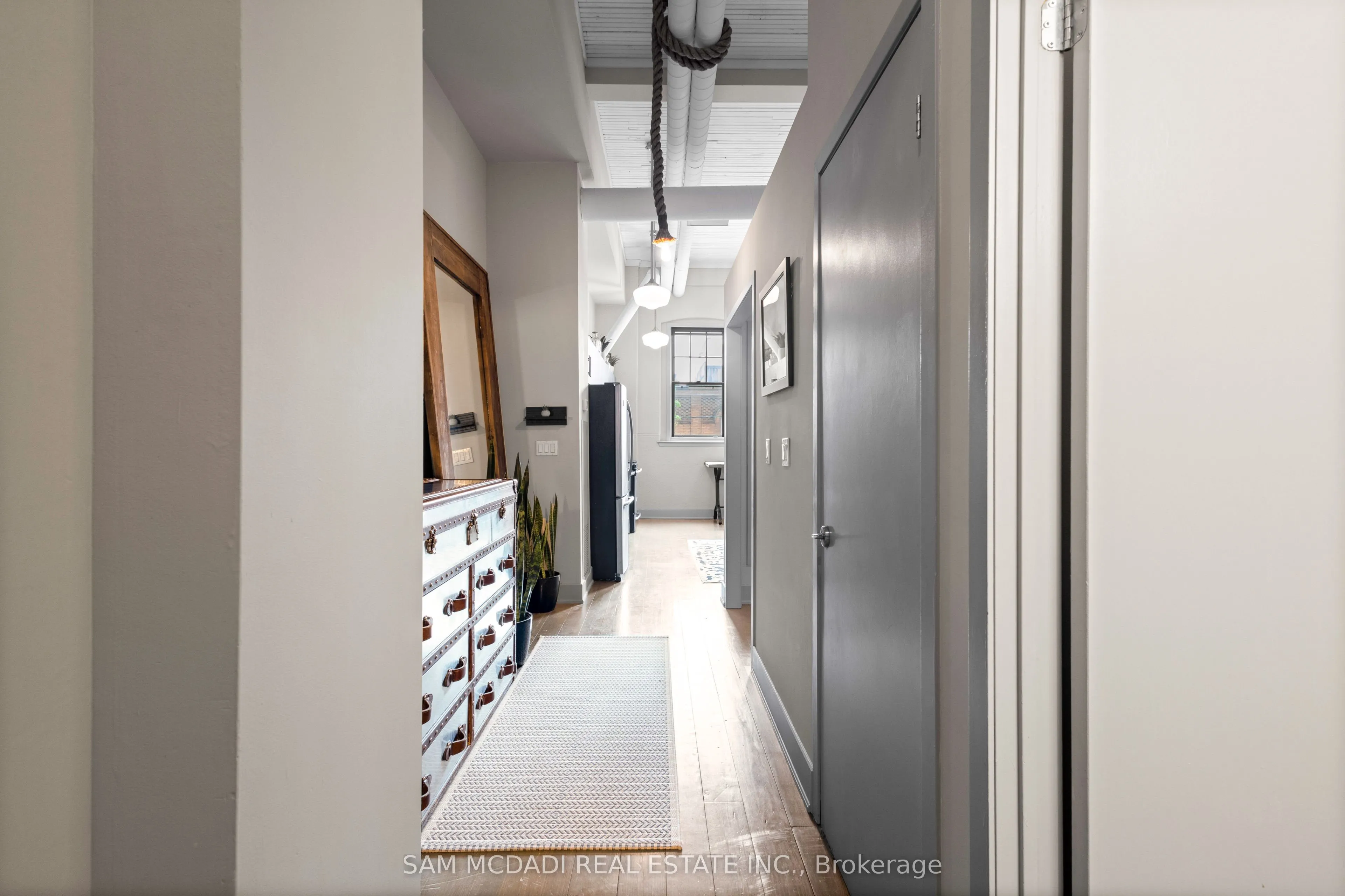 183 Dovercourt Road, #204