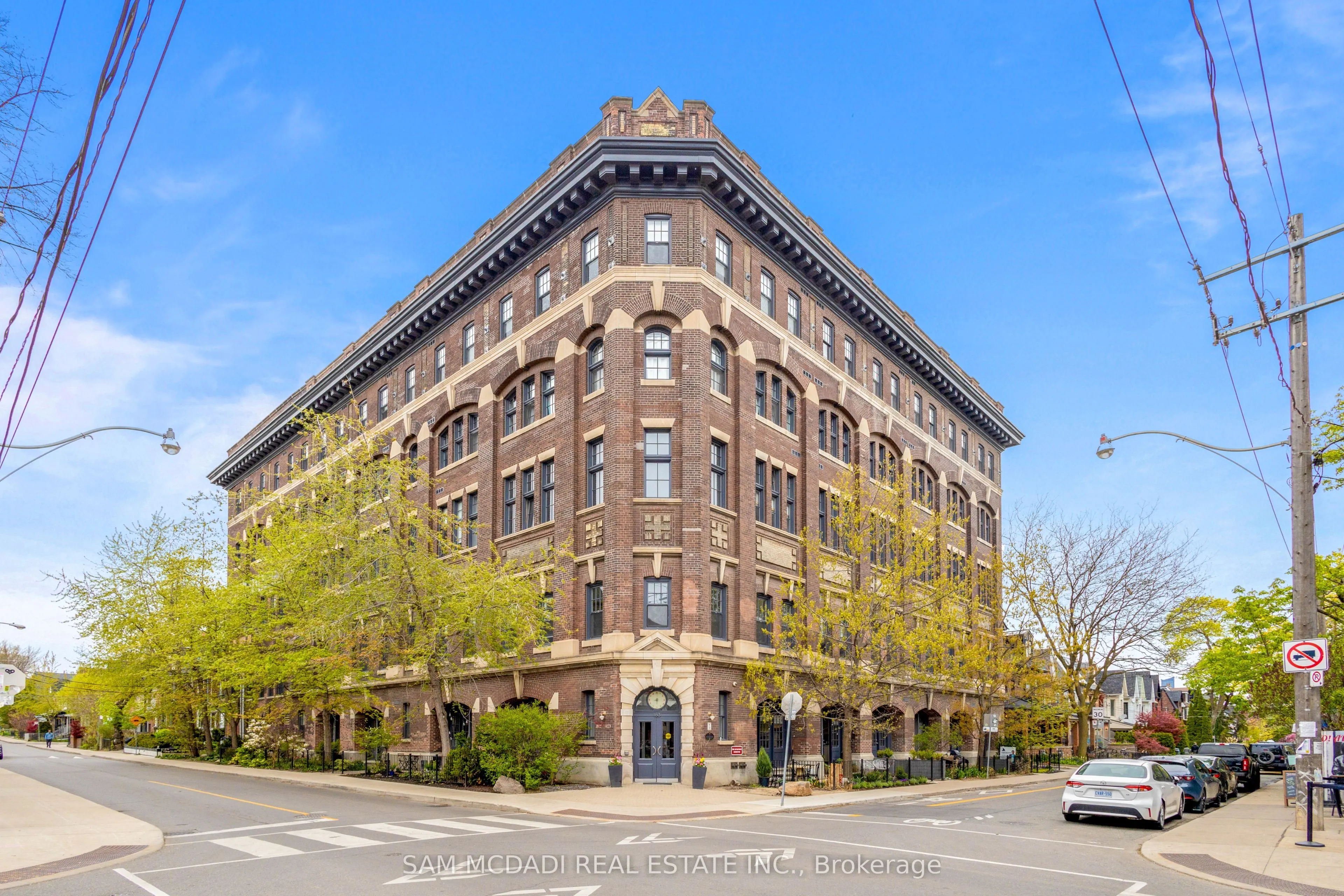 183 Dovercourt Road, #204