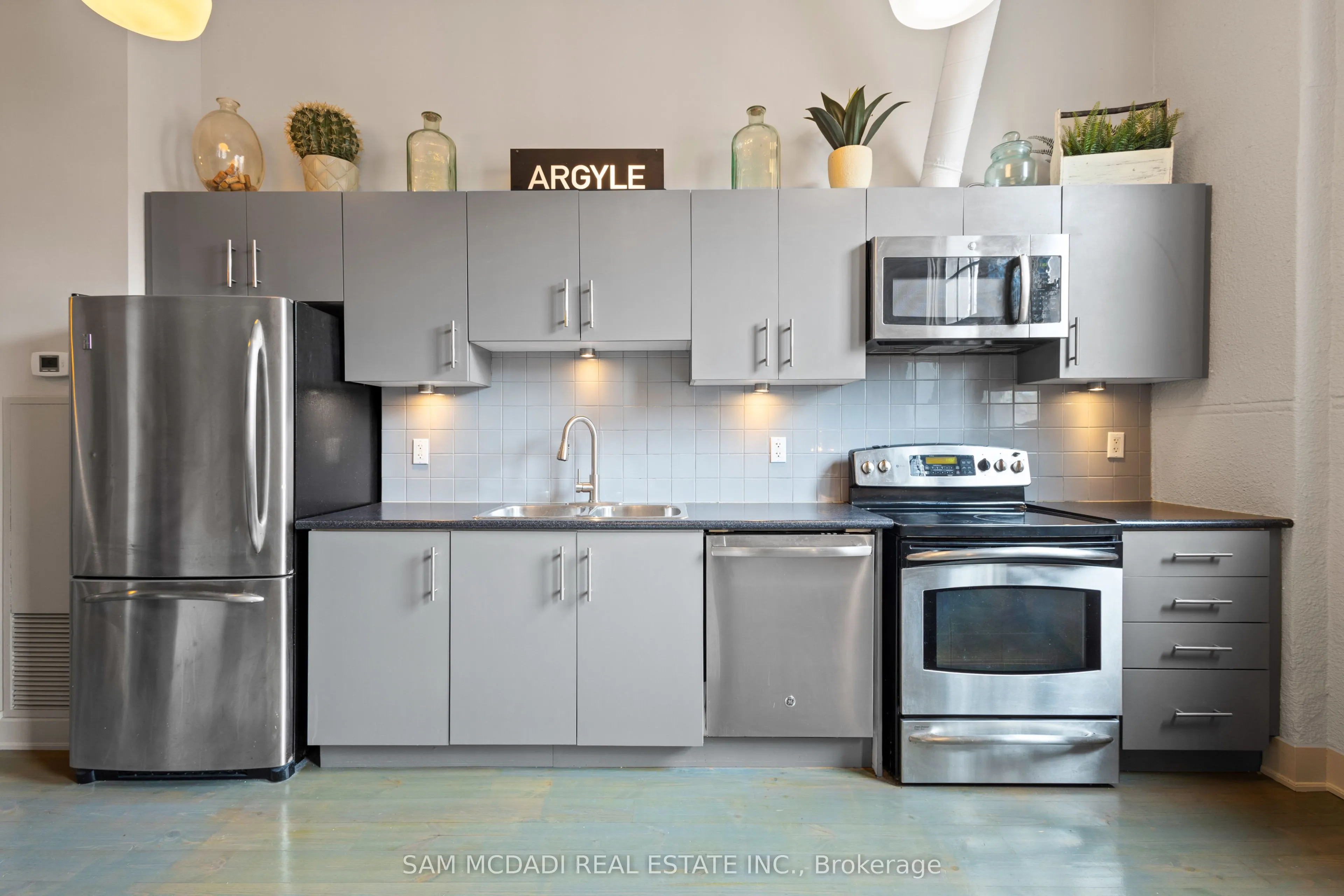 183 Dovercourt Road, #204