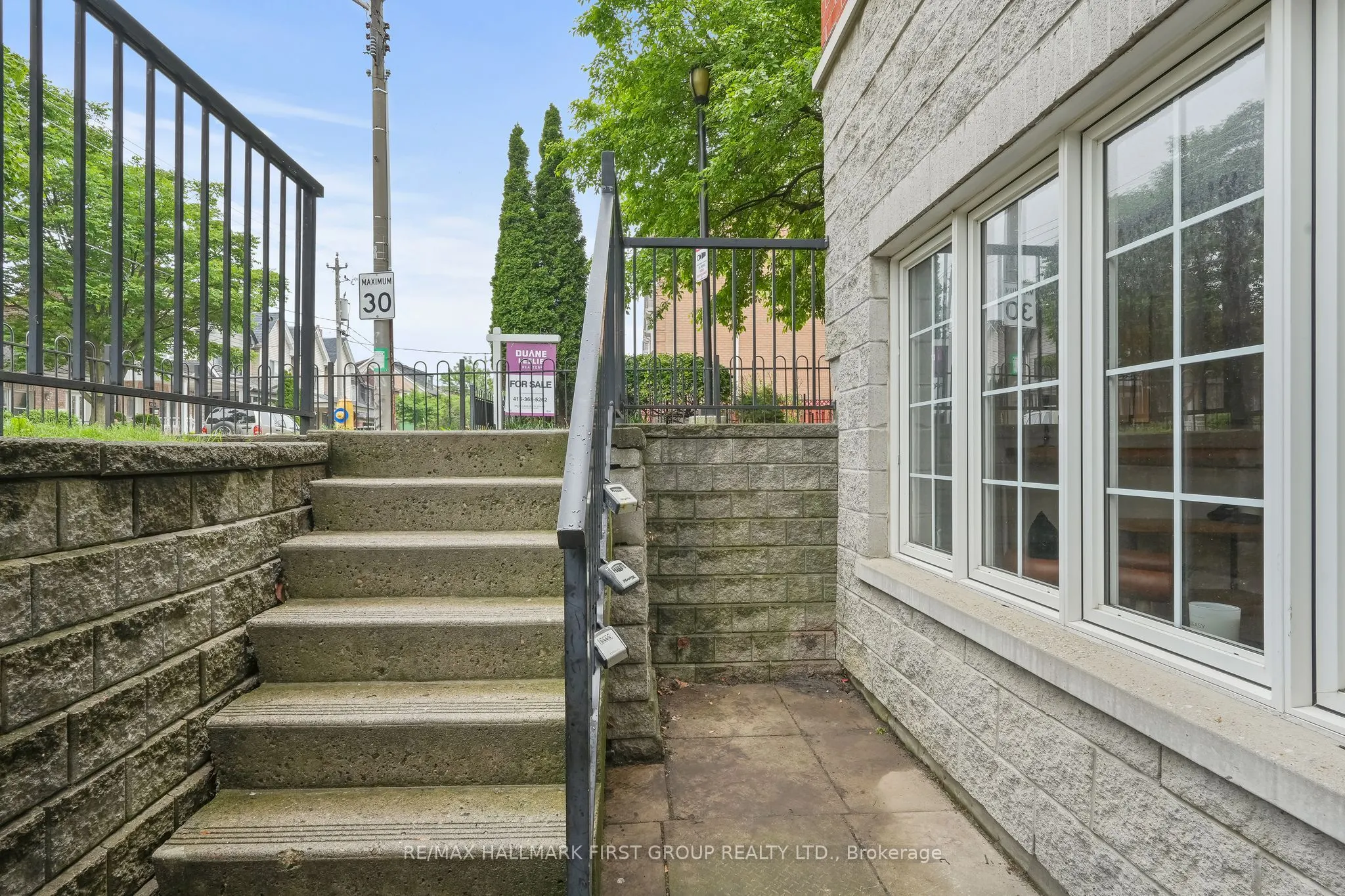 262 St. Helen's Avenue, #102