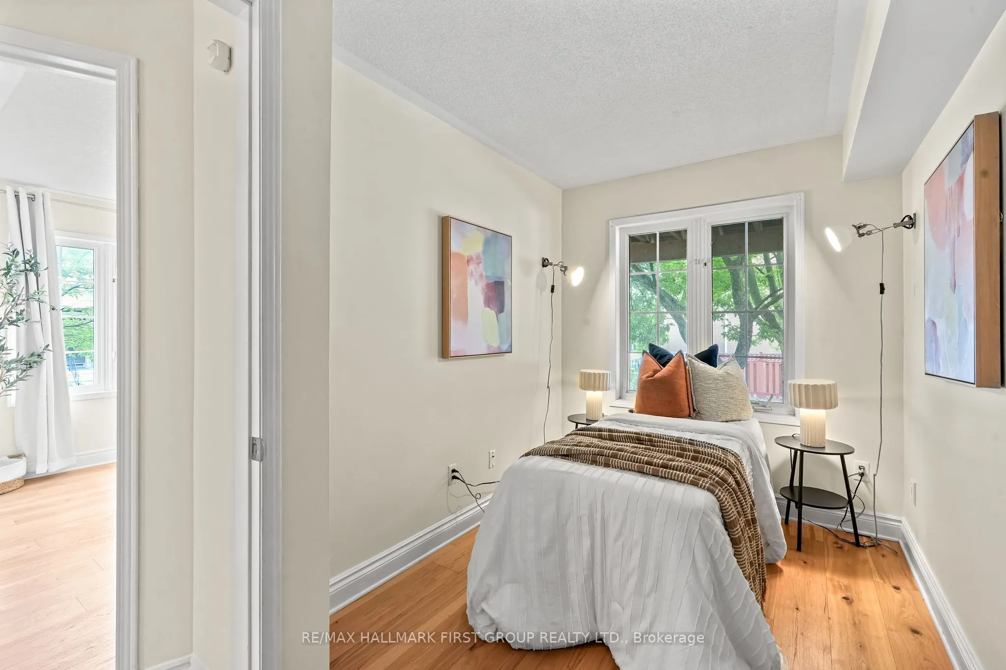 262 St. Helen's Avenue, #102