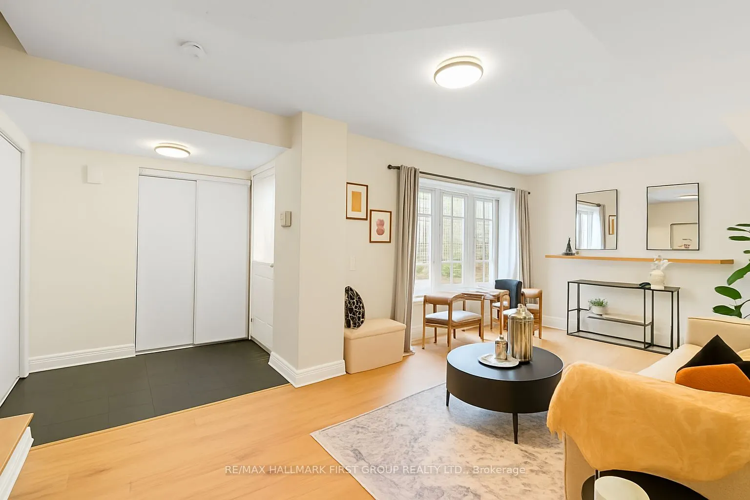 262 St. Helen's Avenue, #102