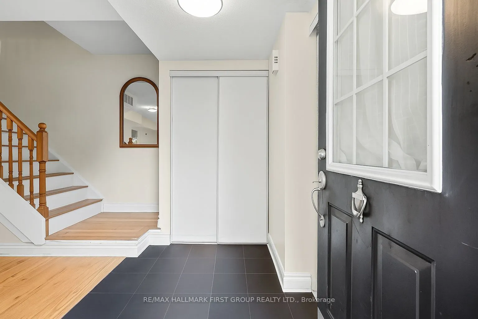 262 St. Helen's Avenue, #102