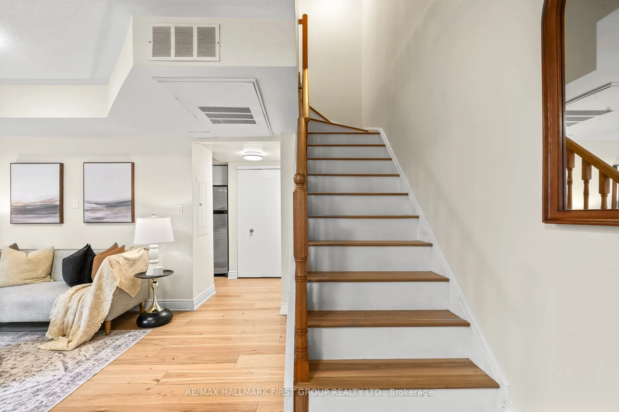 262 St. Helen's Avenue, #102