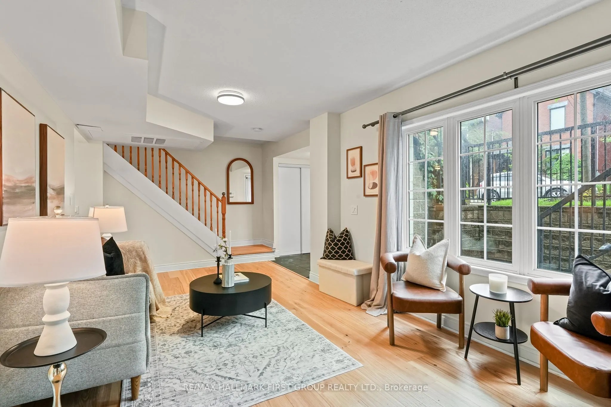 262 St. Helen's Avenue, #102
