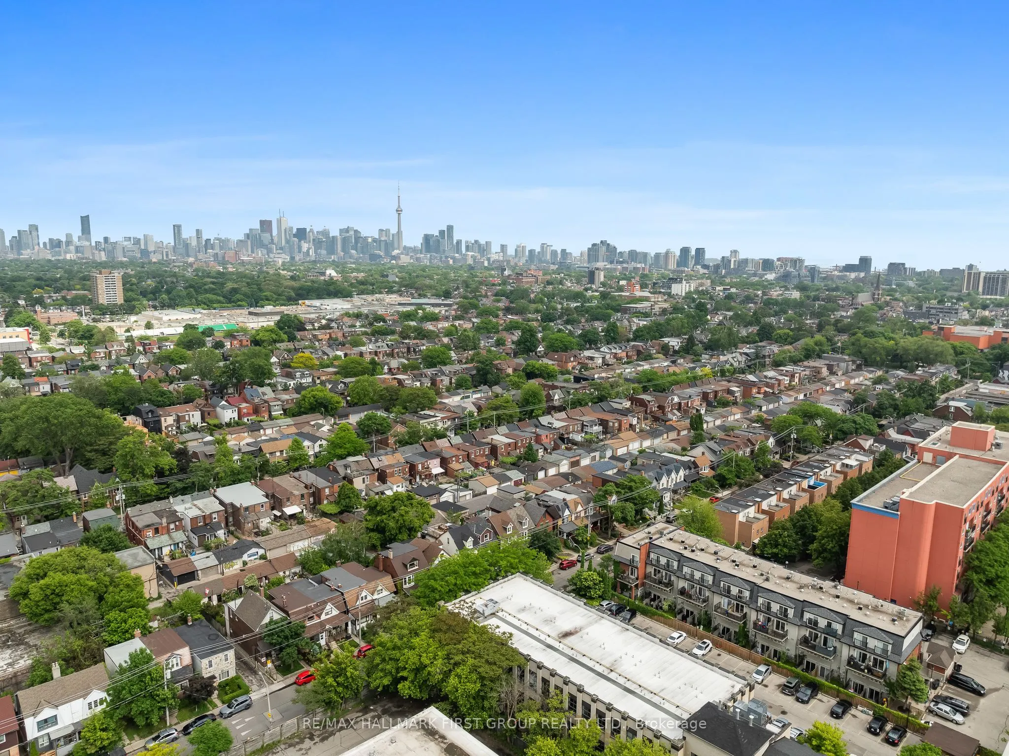 262 St. Helen's Avenue, #102
