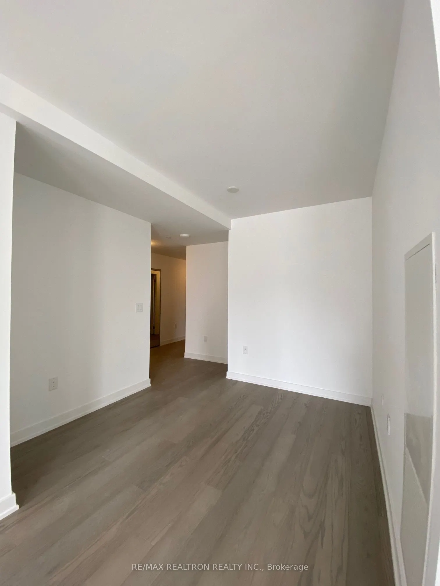 11 Wellesley Street W, #607