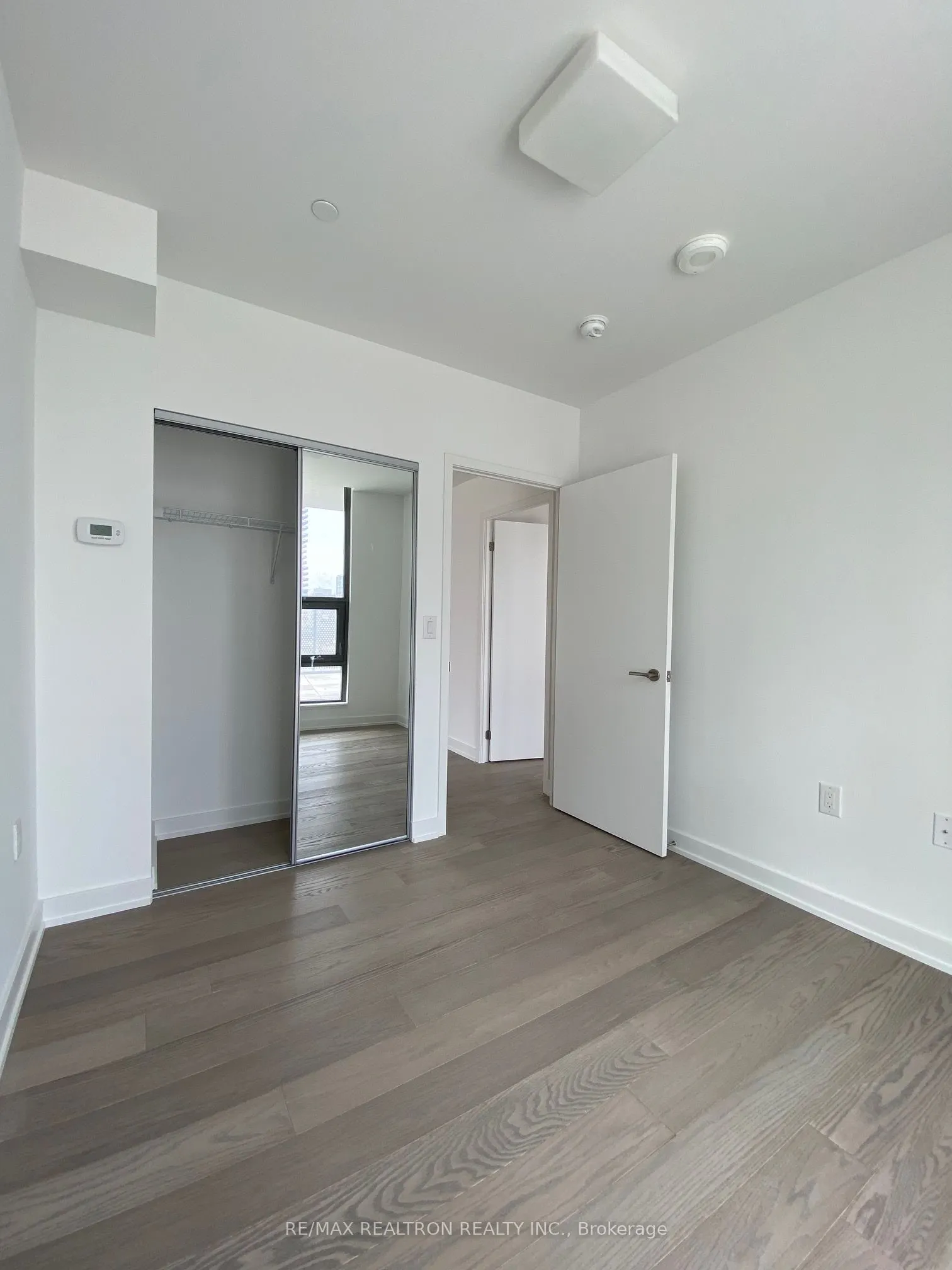 11 Wellesley Street W, #607