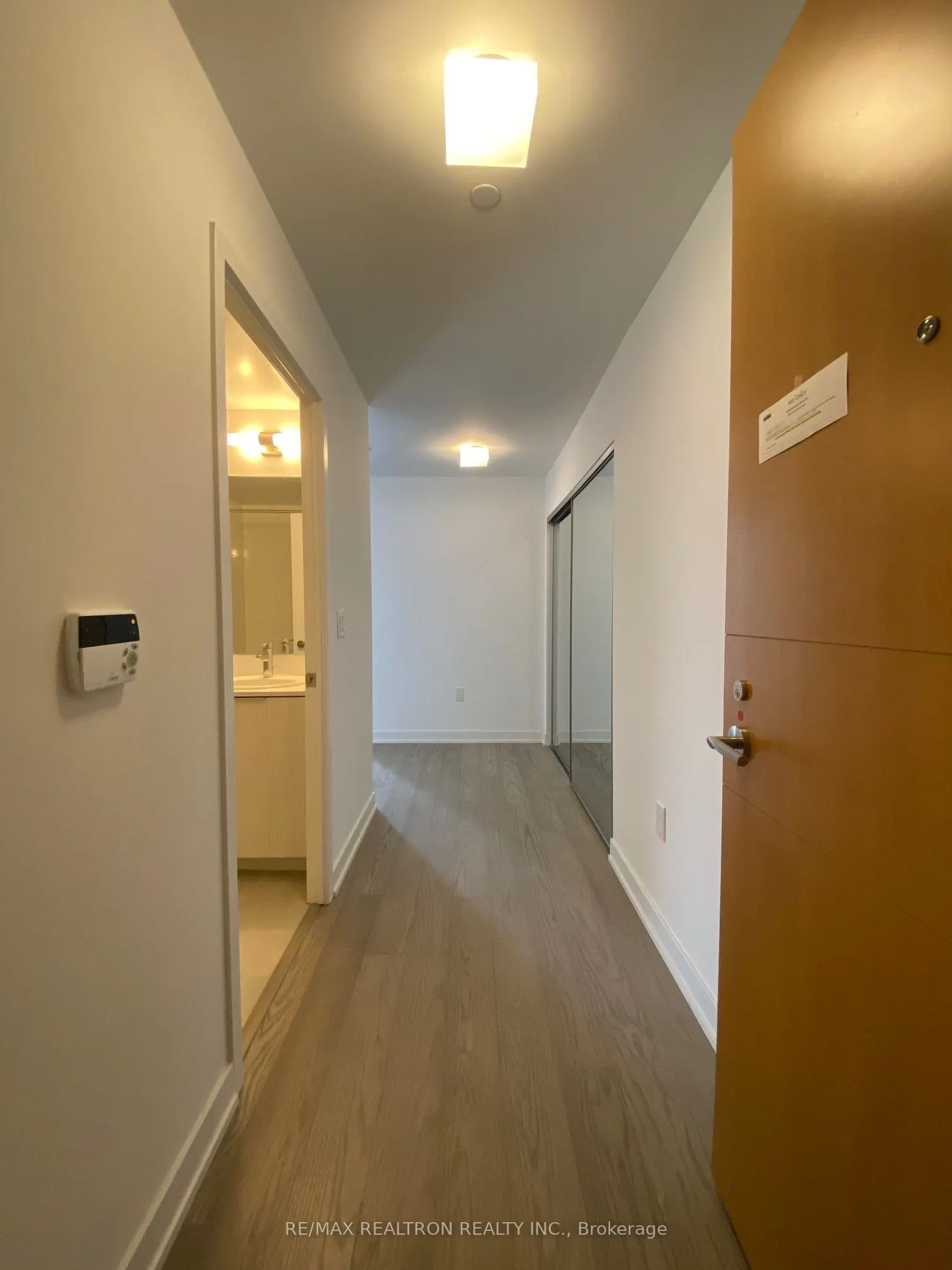 11 Wellesley Street W, #607