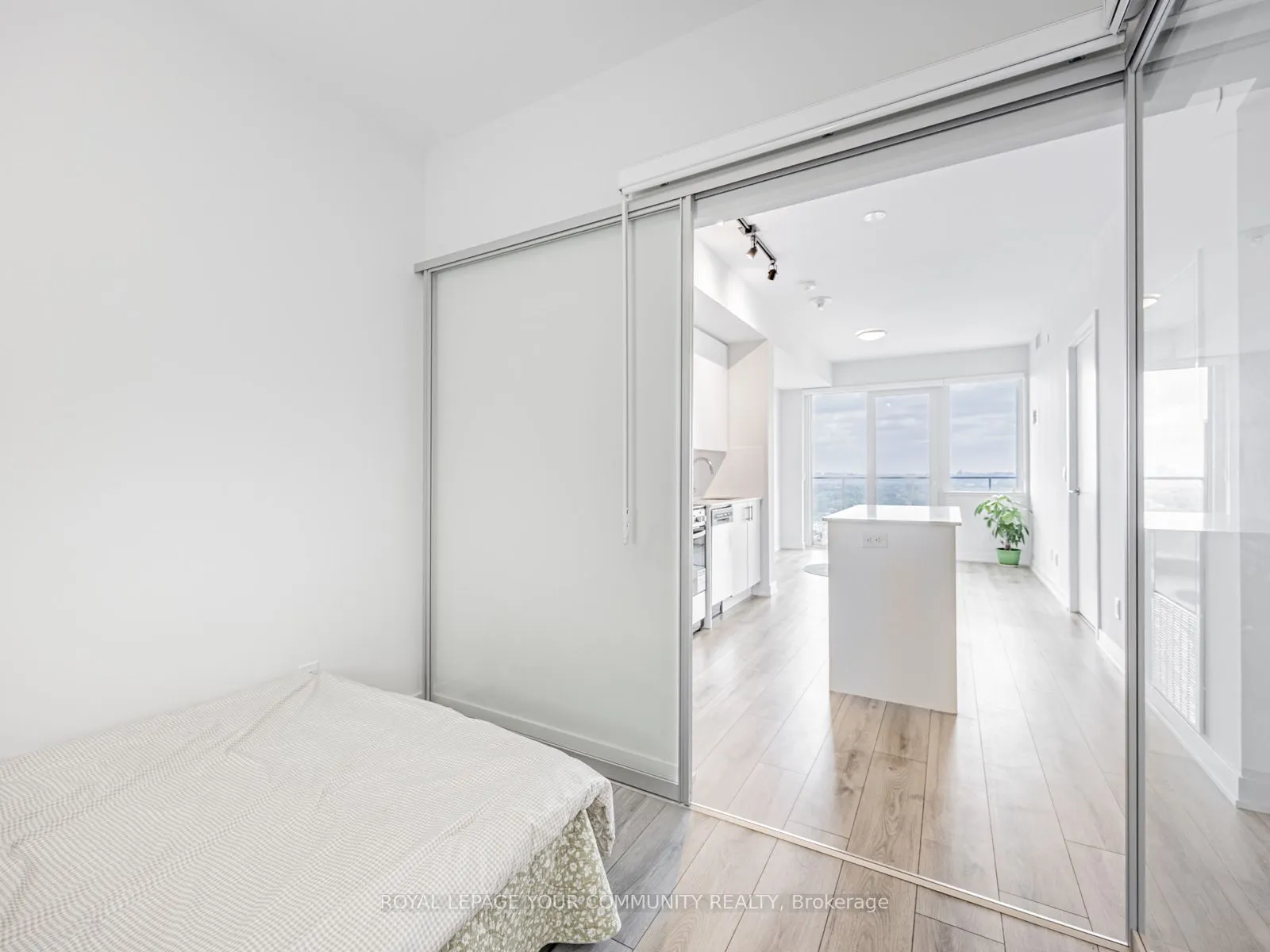 15 Ellerslie Avenue, #2301