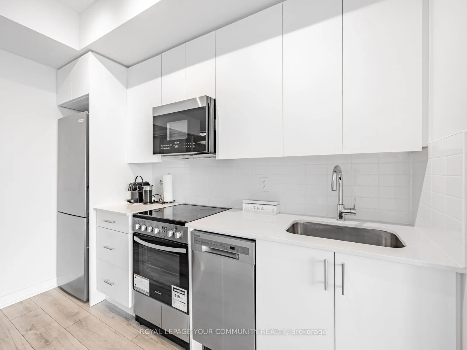 15 Ellerslie Avenue, #2301