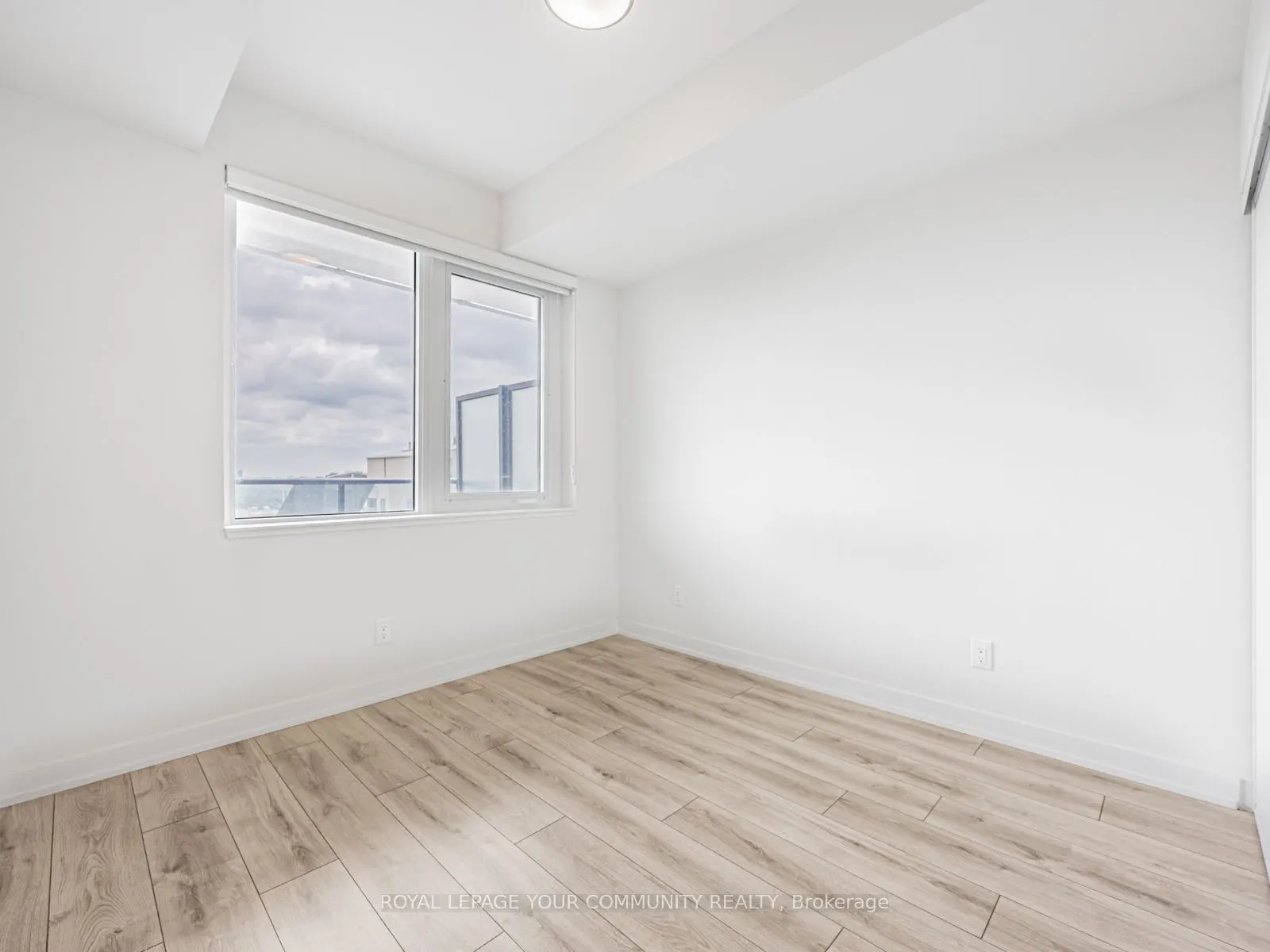 15 Ellerslie Avenue, #2301