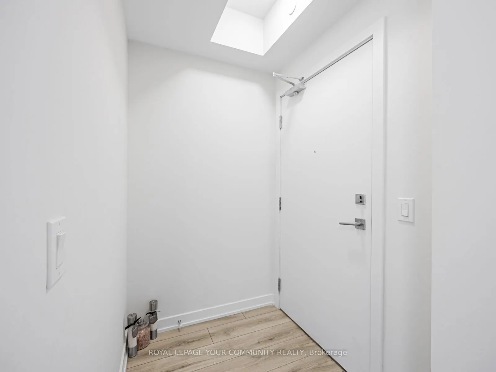 15 Ellerslie Avenue, #2301
