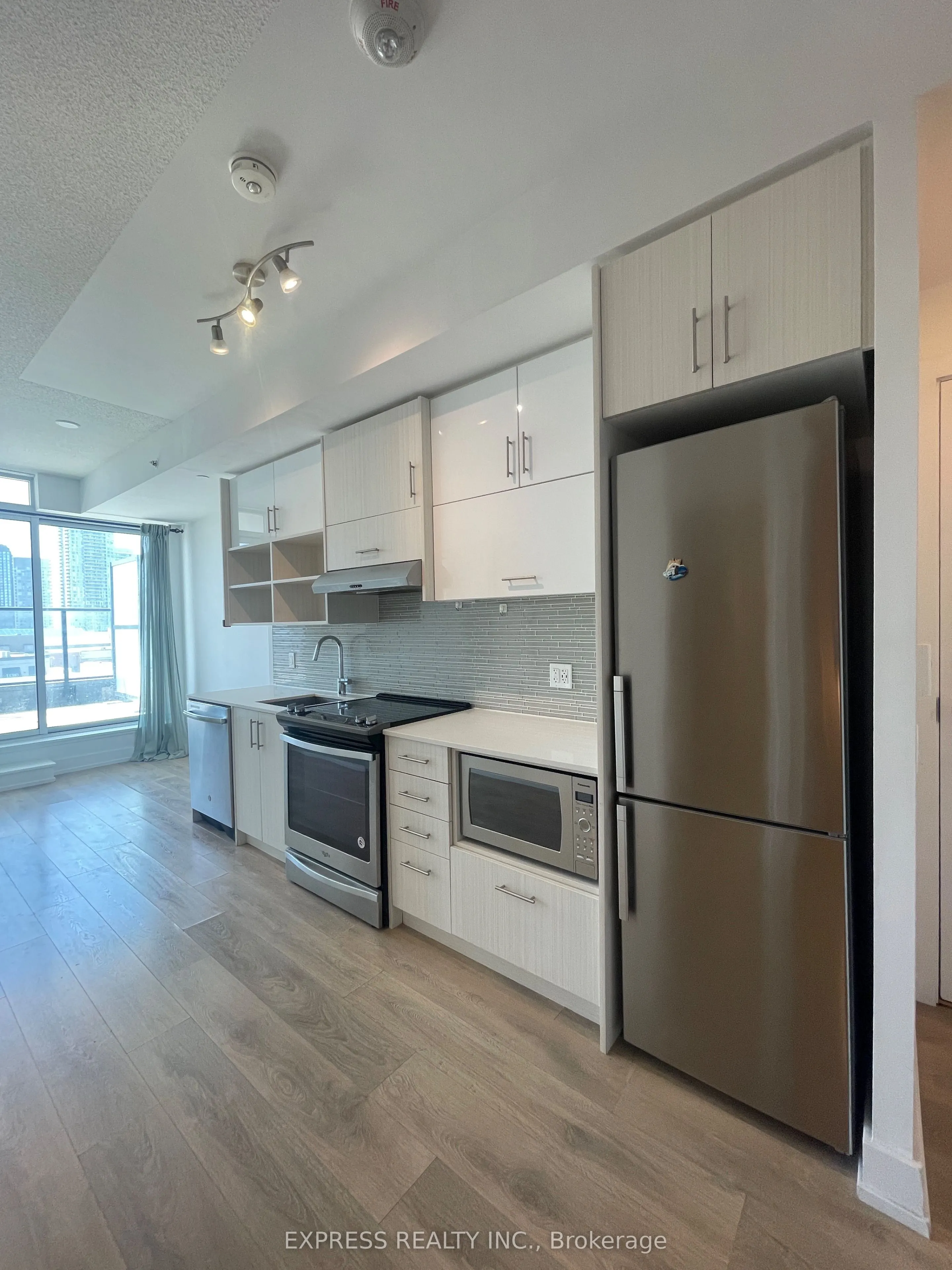 128 Fairview Mall Drive #501